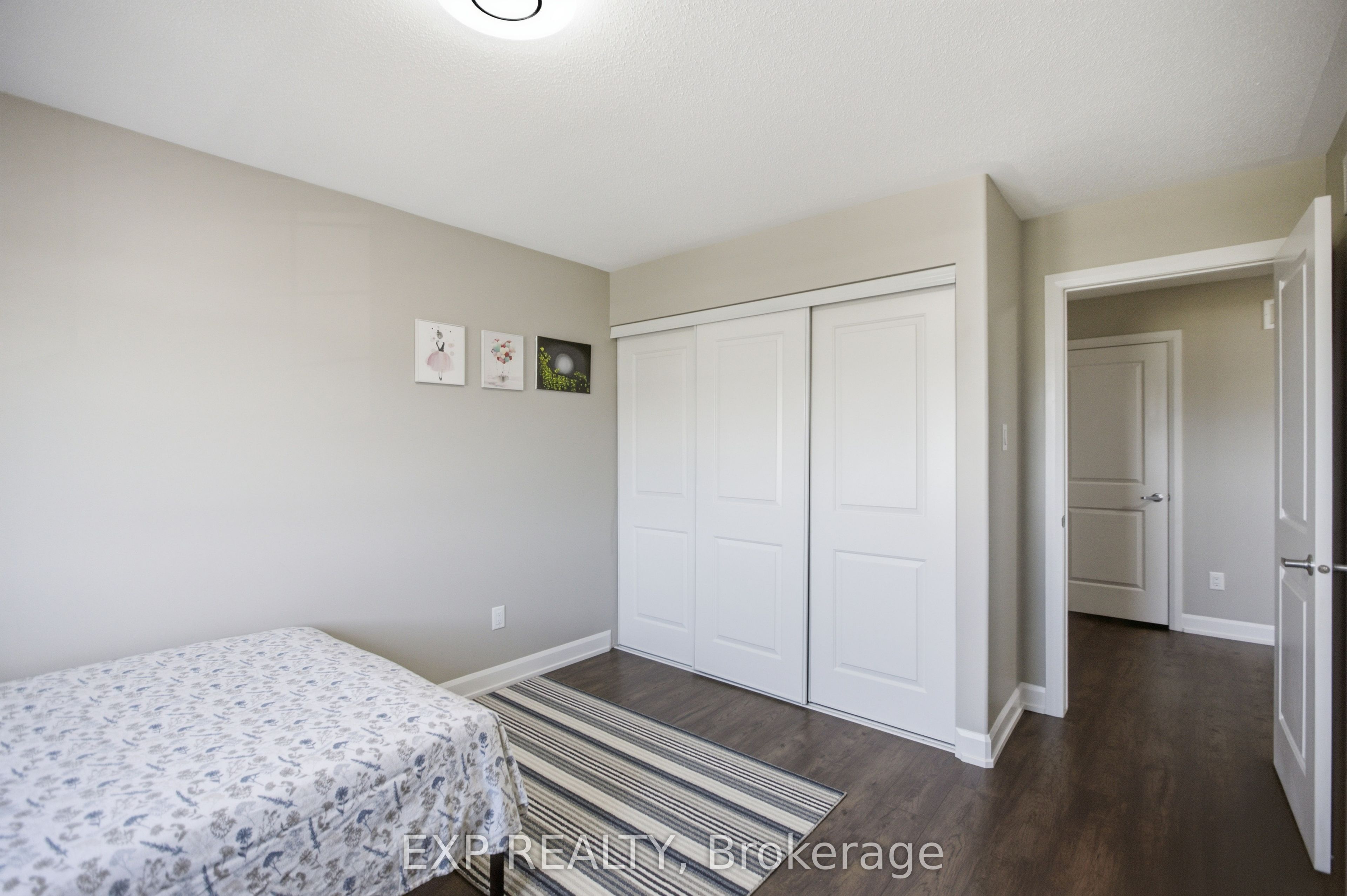42 Vimy Ridge Crescent Property Photo 19