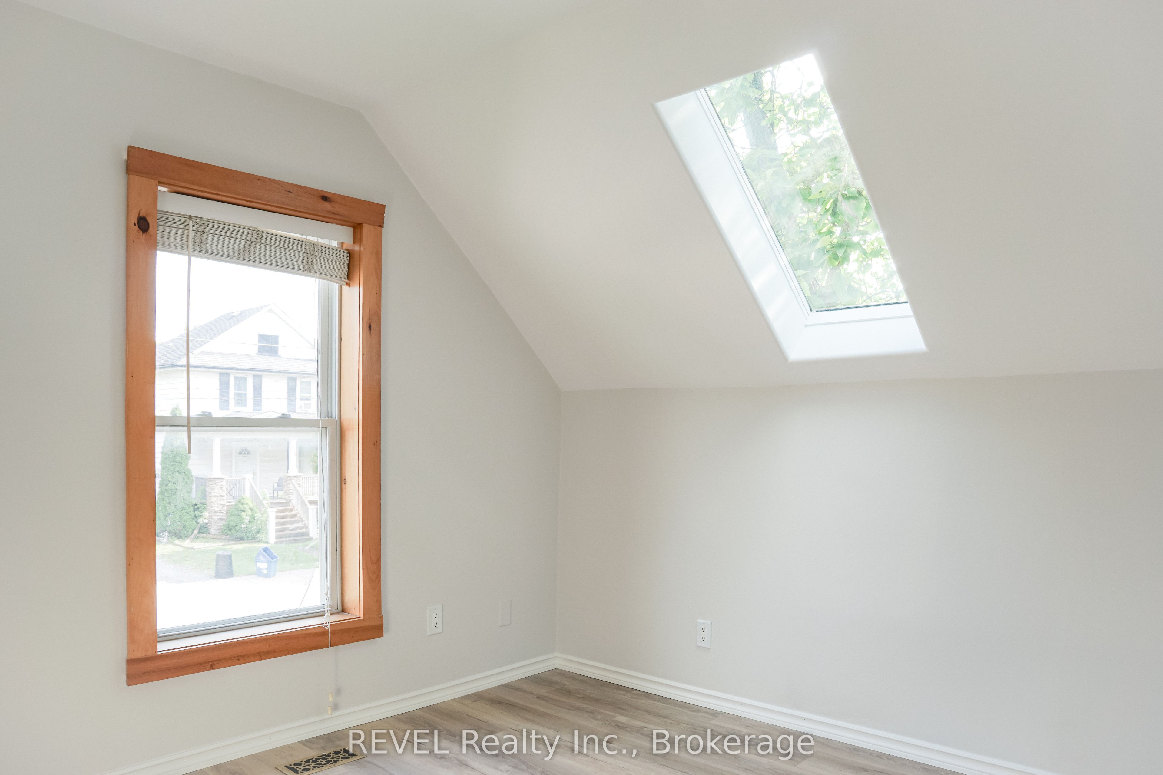 387 Glendale Avenue Property Photo 19