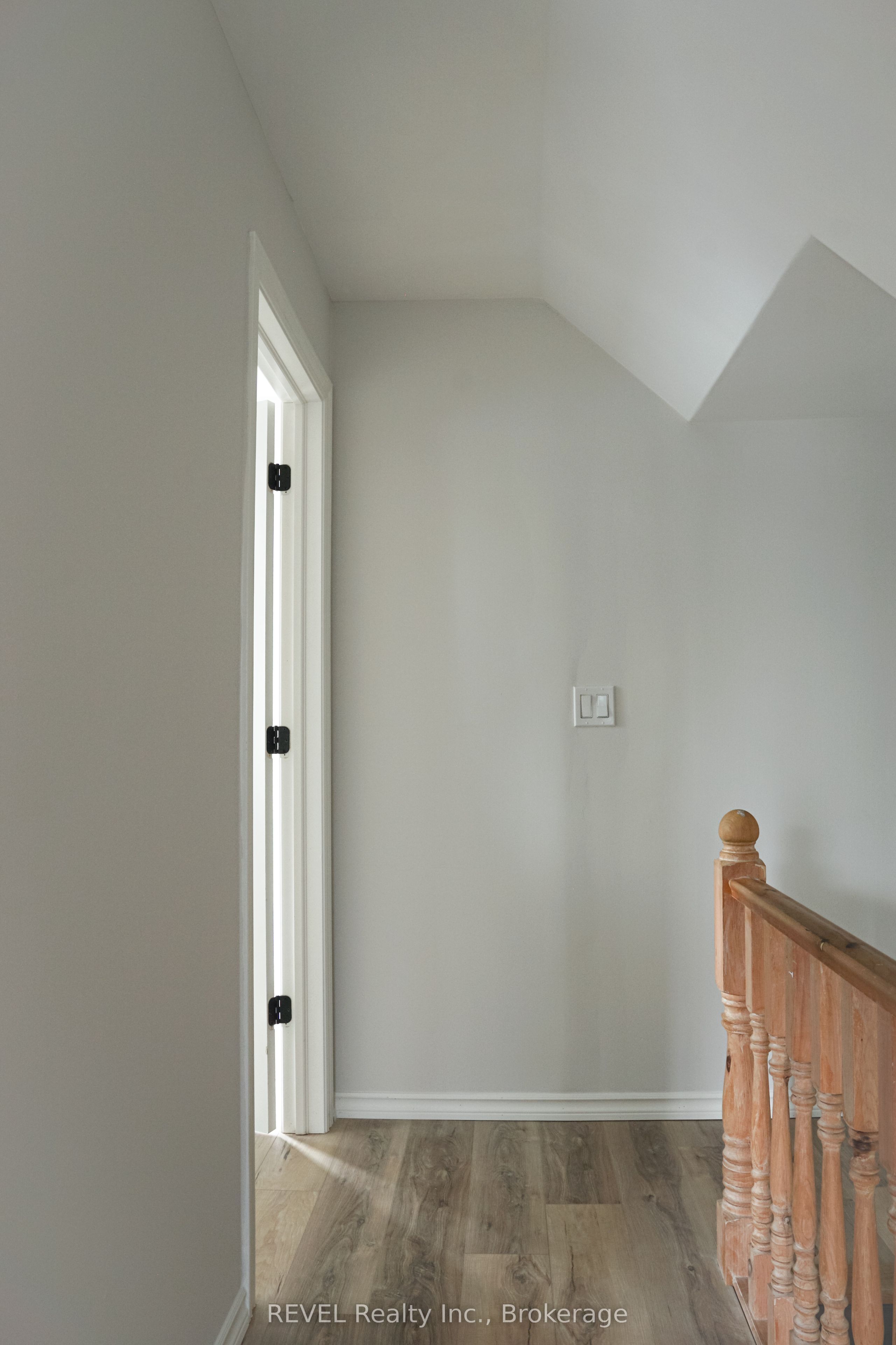 387 Glendale Avenue Property Photo 23