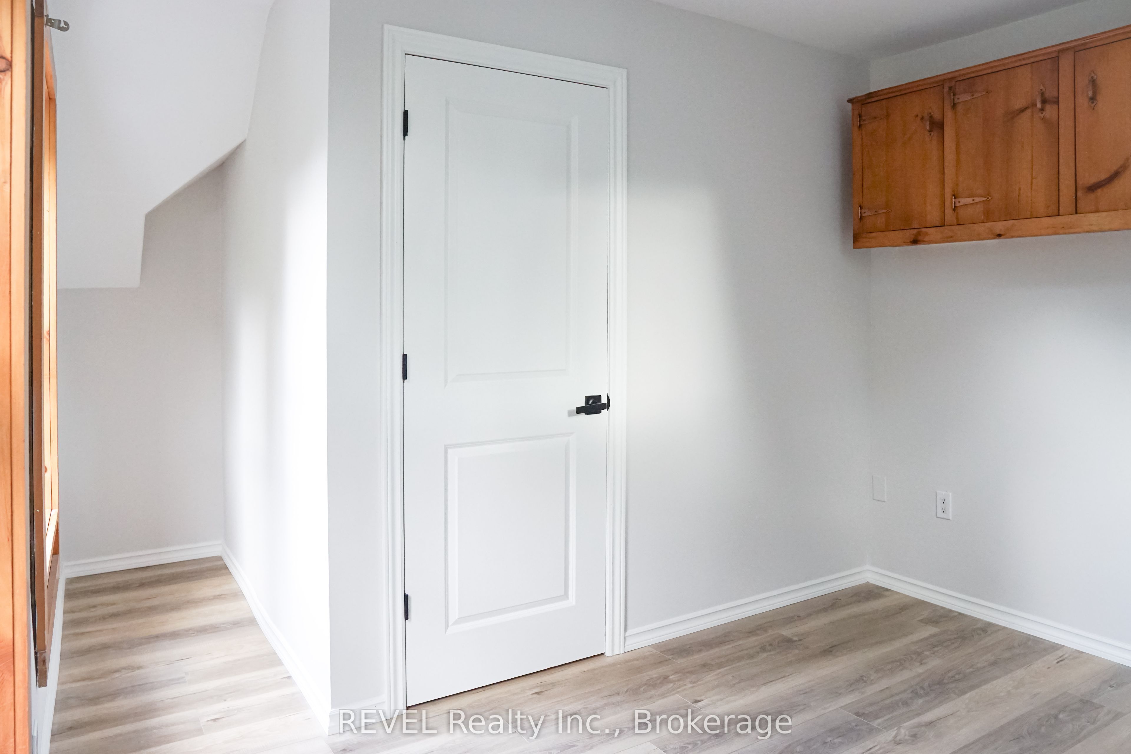 387 Glendale Avenue Property Photo 31