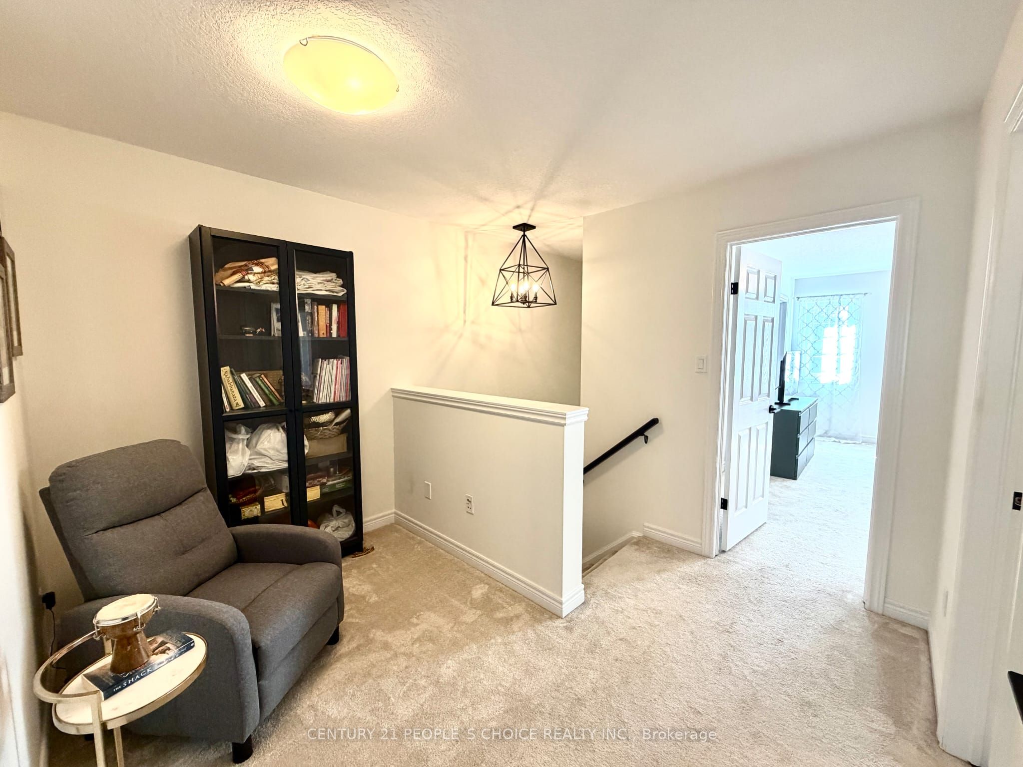 504 Doon Drive S Property Photo 11