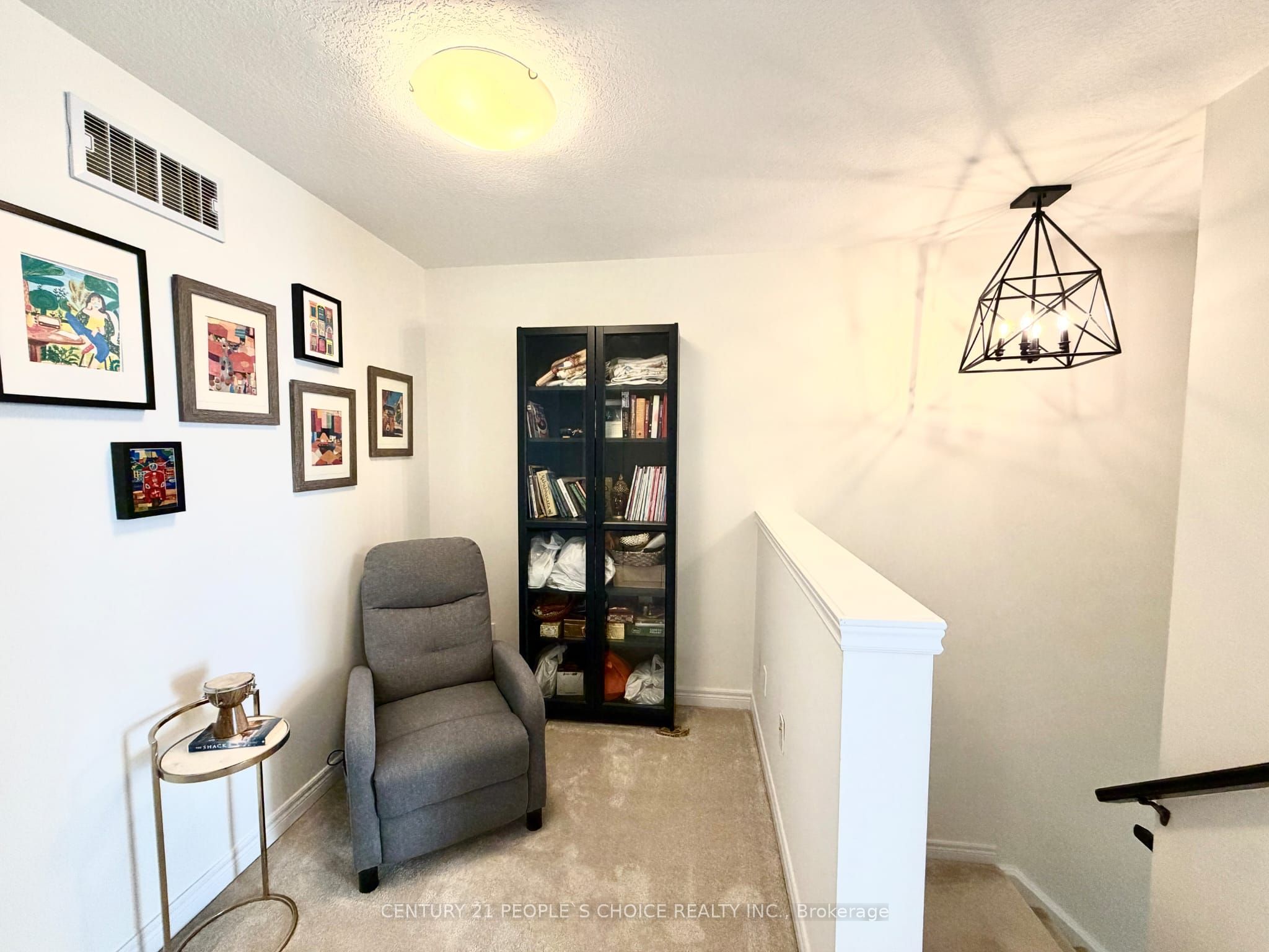 504 Doon Drive S Property Photo 12