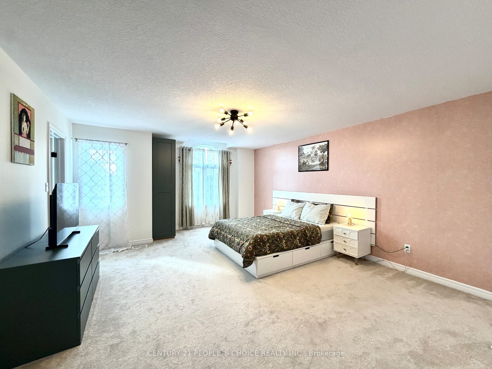 504 Doon Drive S Property Photo 15
