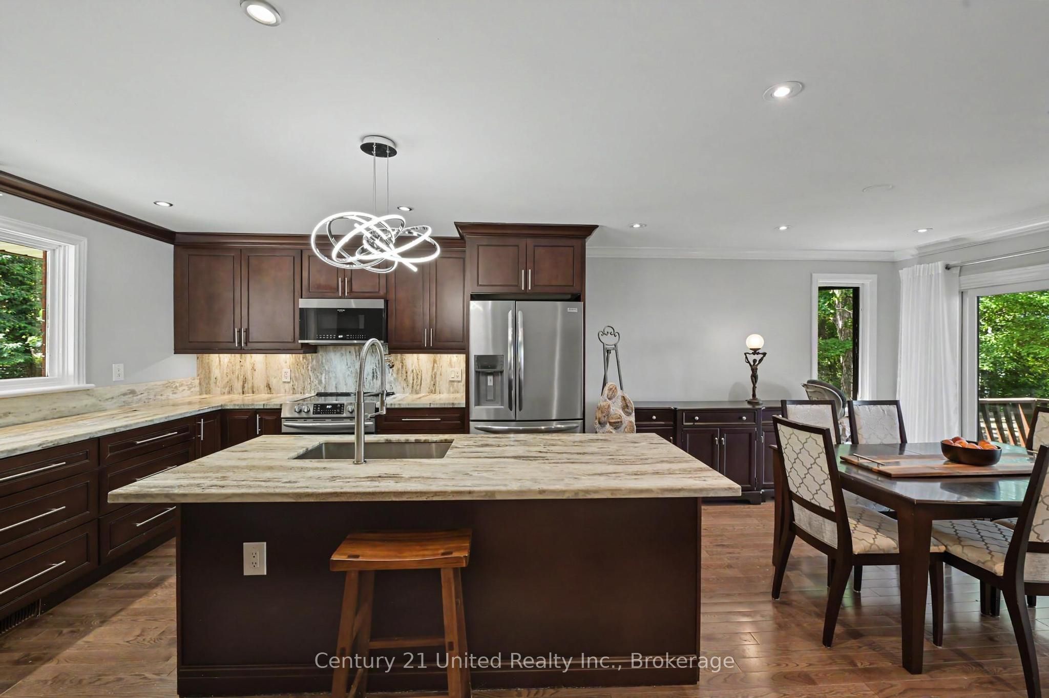 113 Sugarbush Crescent Property Photo 7