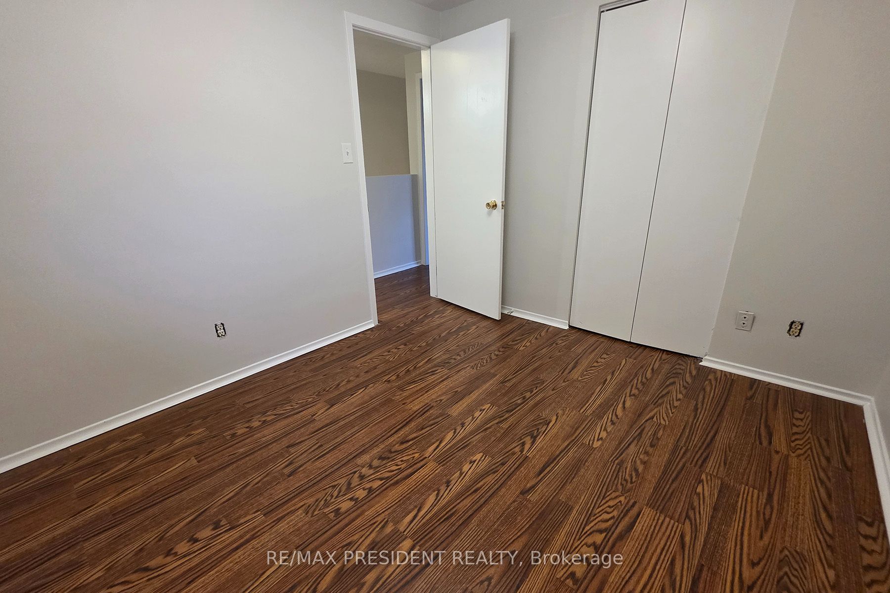 564 Brookhaven Crescent Property Photo 22