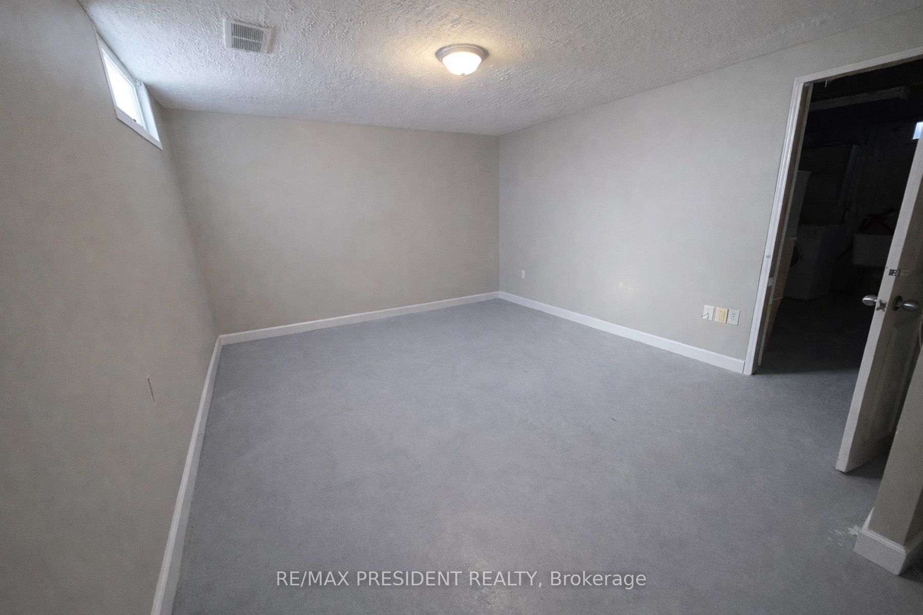 564 Brookhaven Crescent Property Photo 25