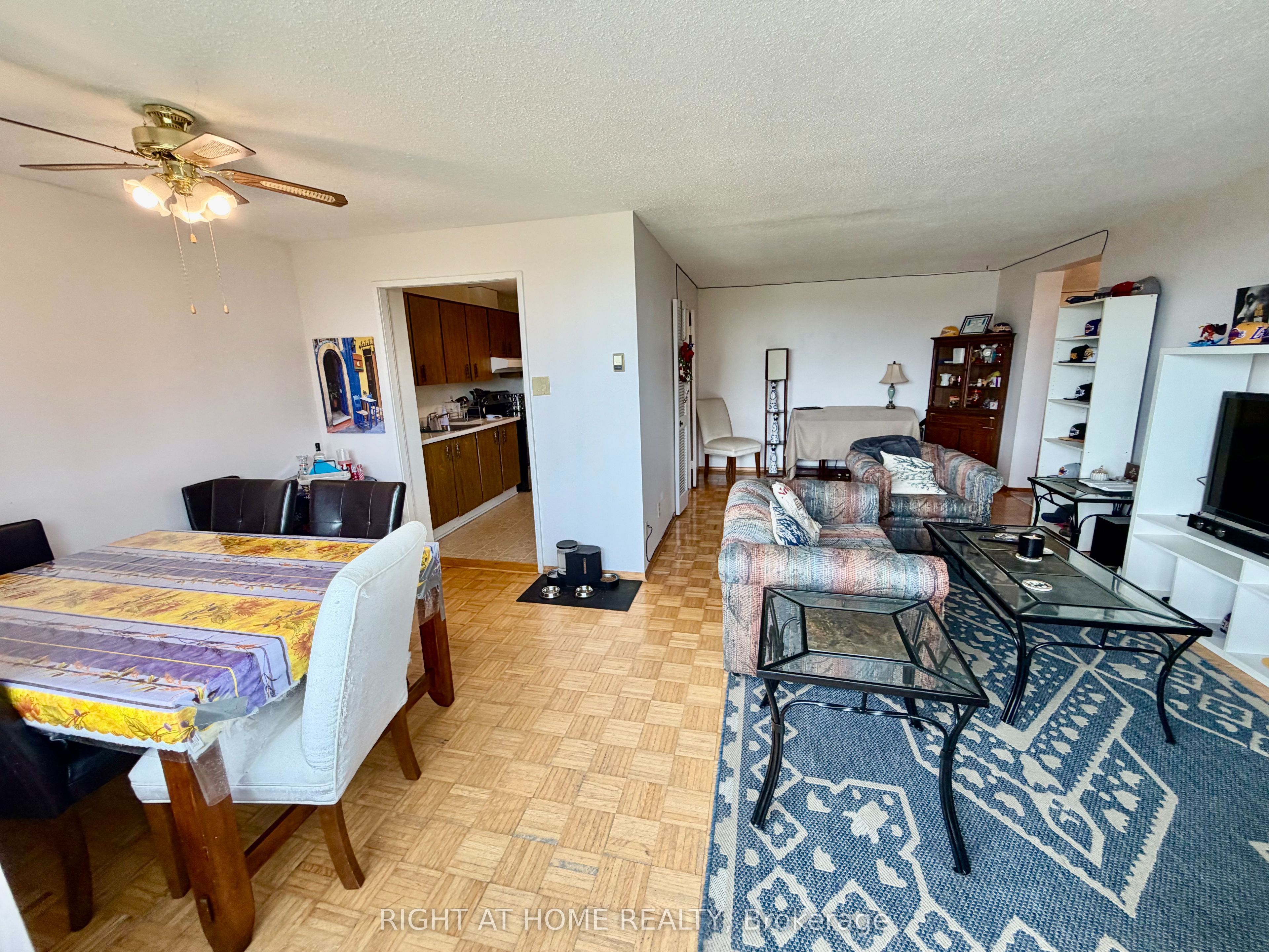 1505 Baseline Road 601 Property Photo 5