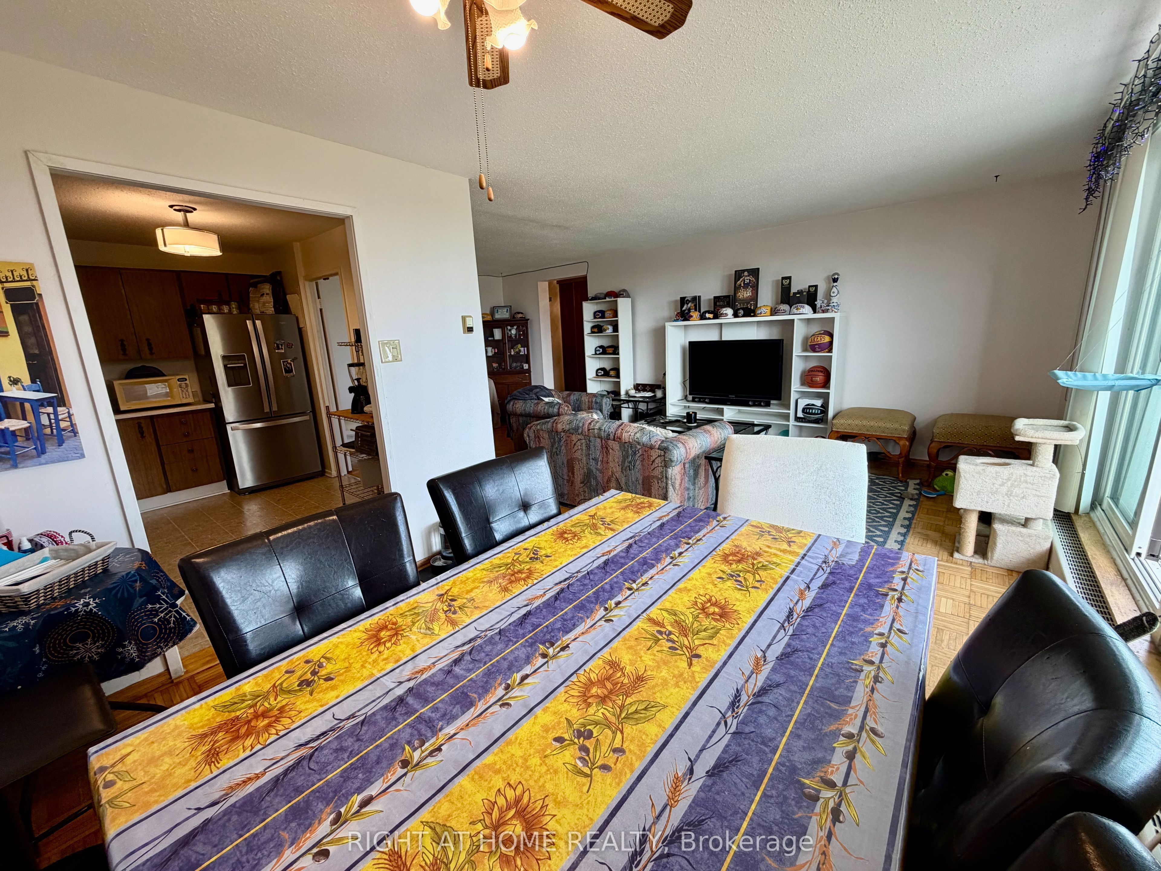 1505 Baseline Road 601 Property Photo 7