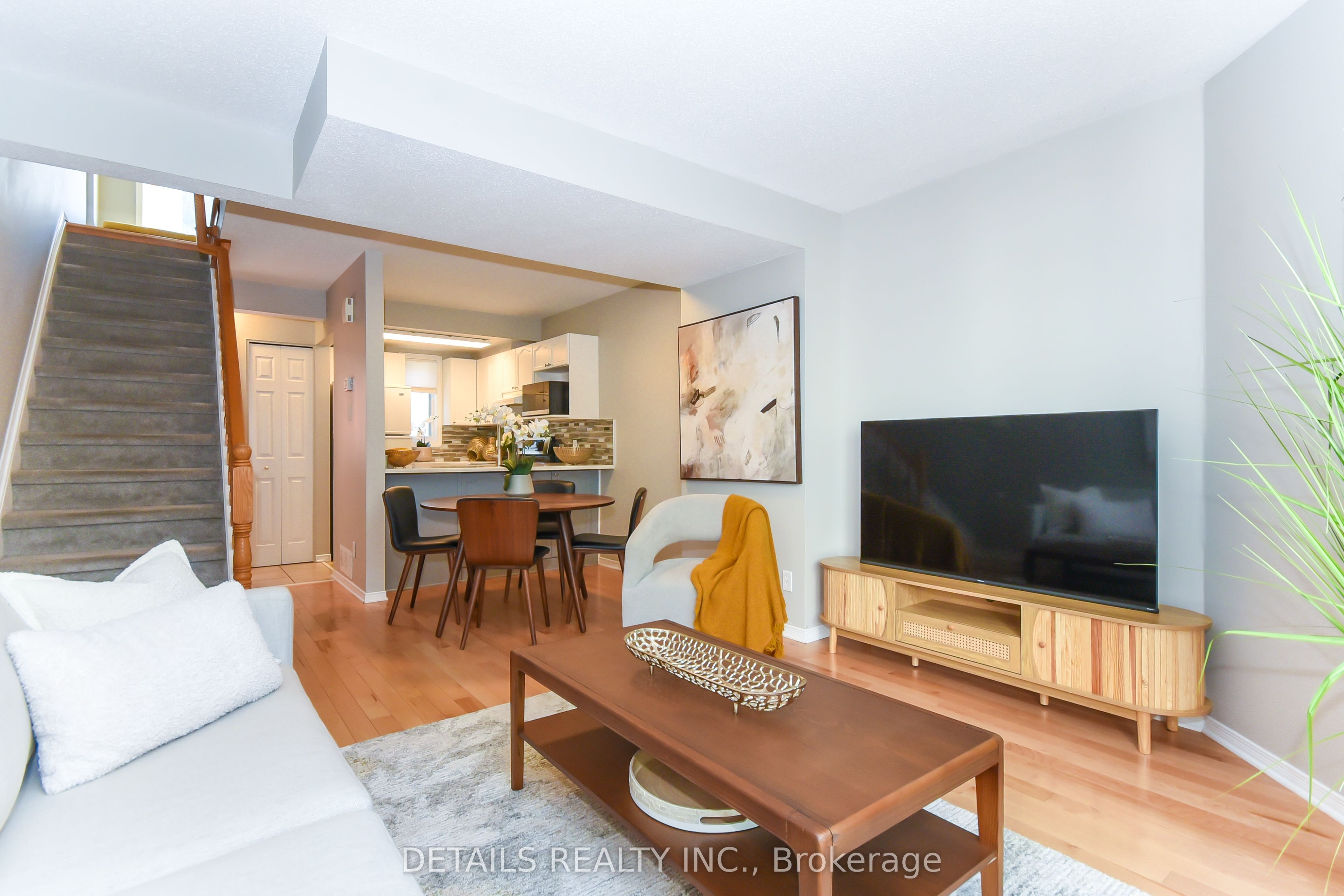 158 Forward Avenue Property Photo 4