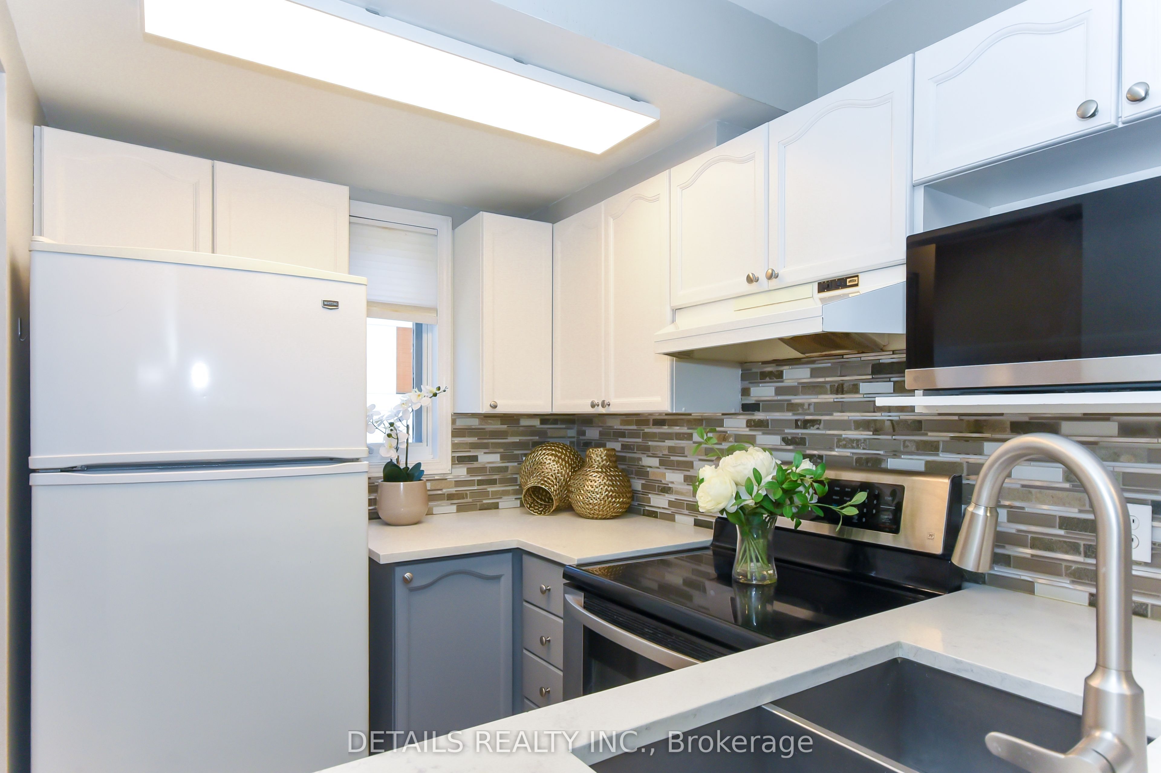 158 Forward Avenue Property Photo 10