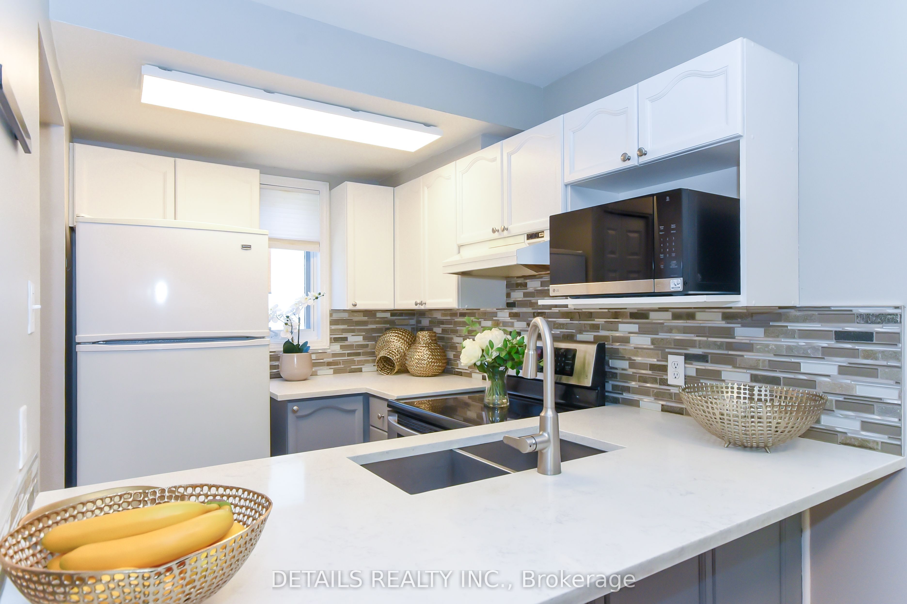158 Forward Avenue Property Photo 11