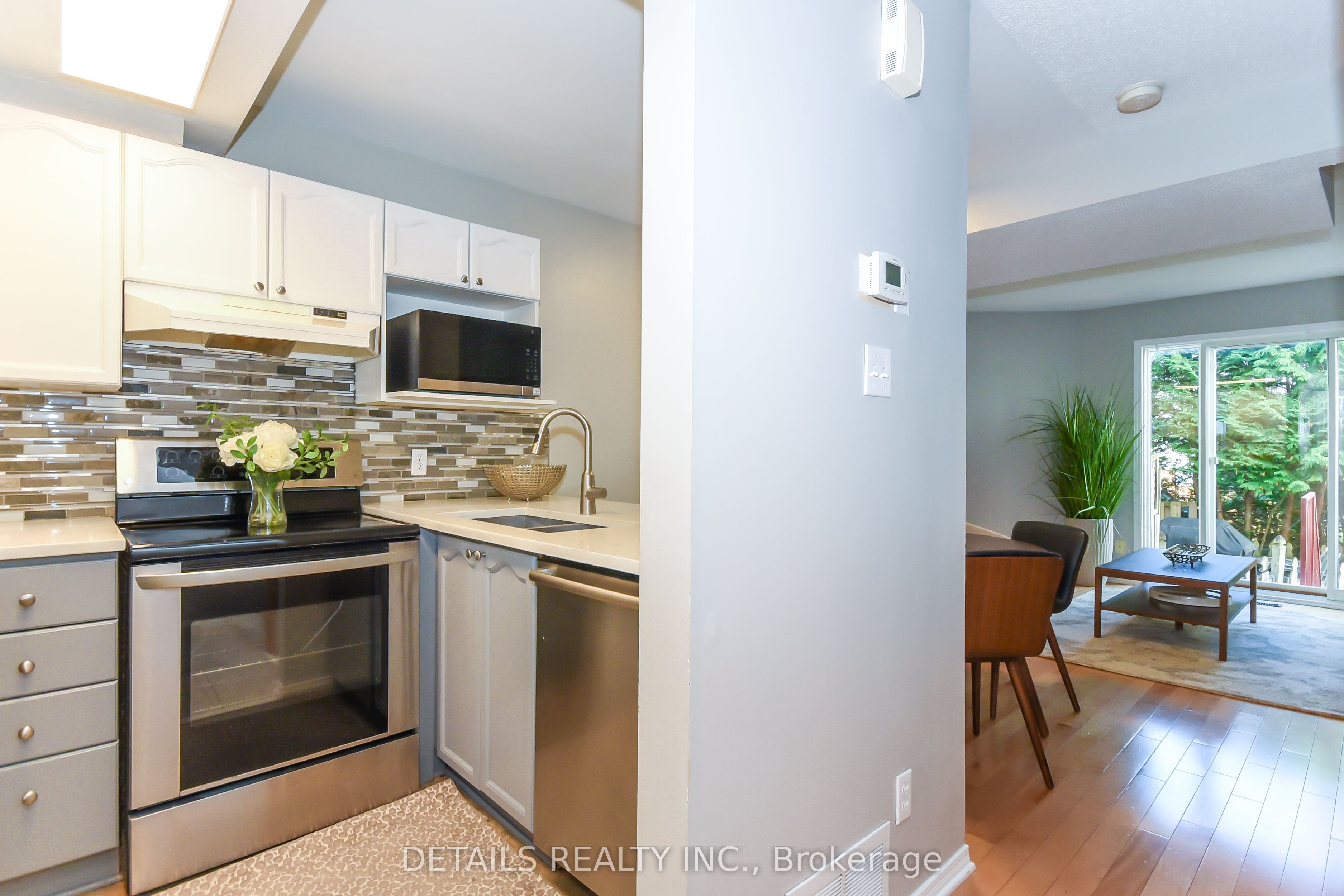 158 Forward Avenue Property Photo 12