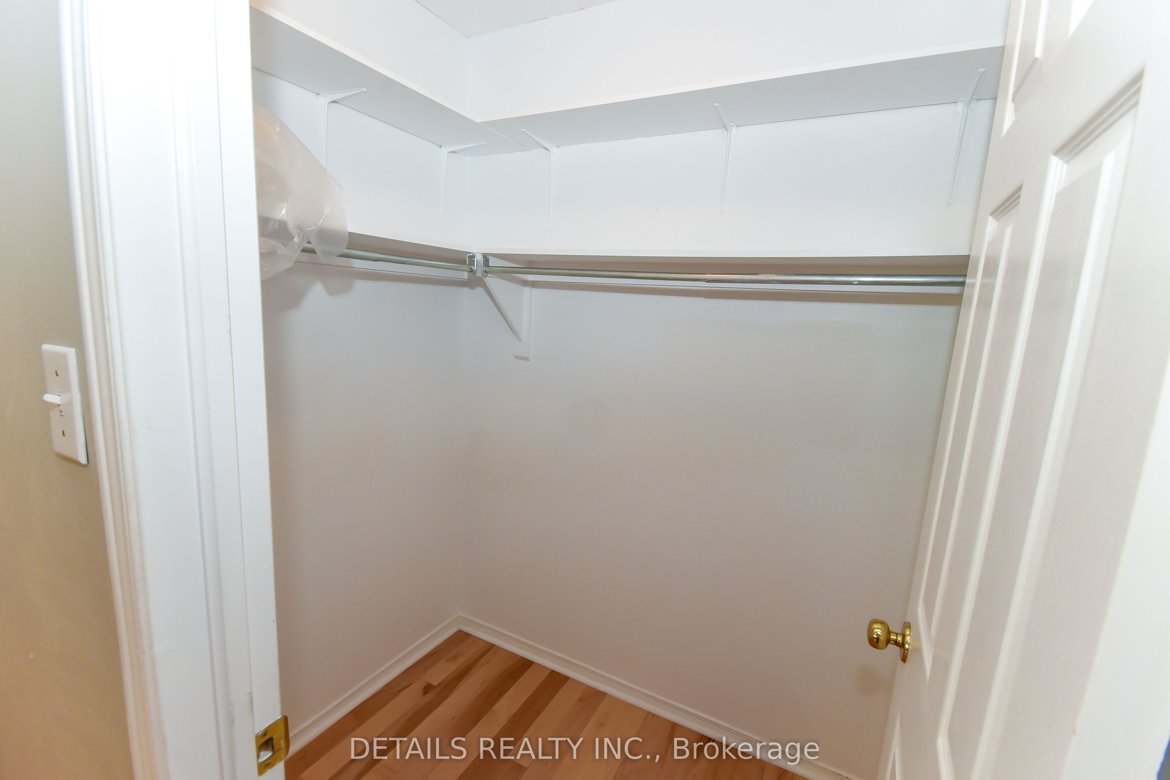 158 Forward Avenue Property Photo 28