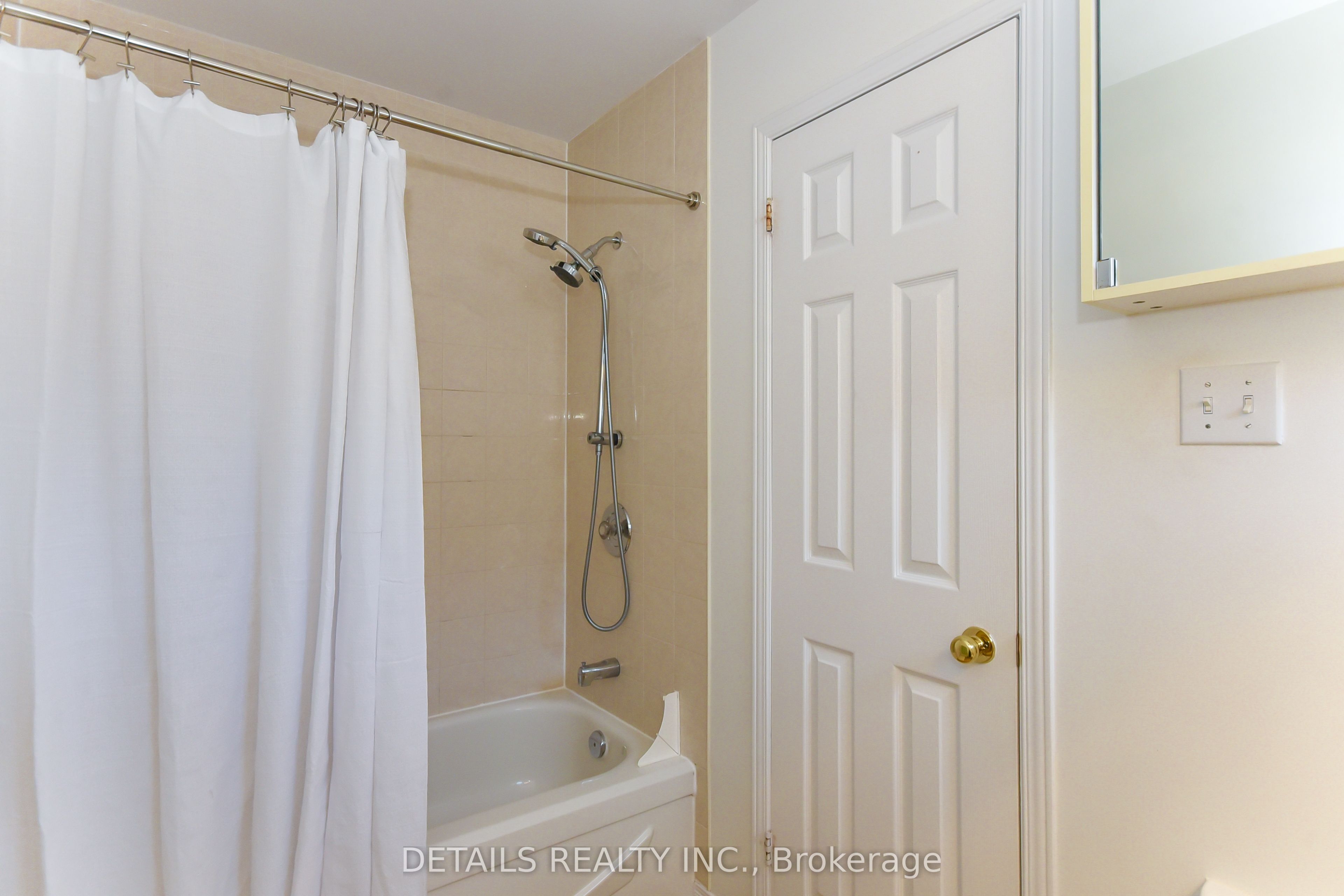158 Forward Avenue Property Photo 37