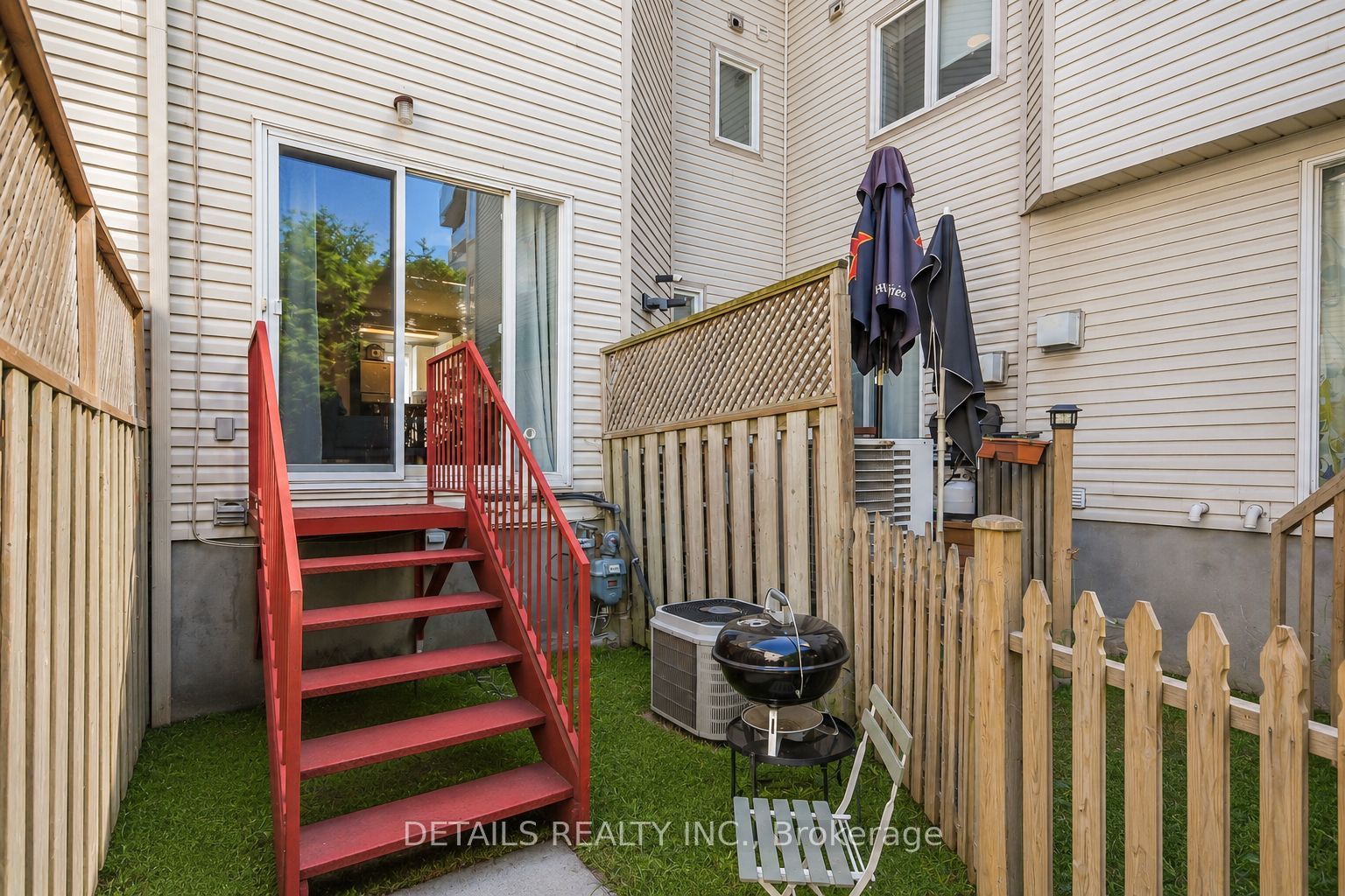 158 Forward Avenue Property Photo 39