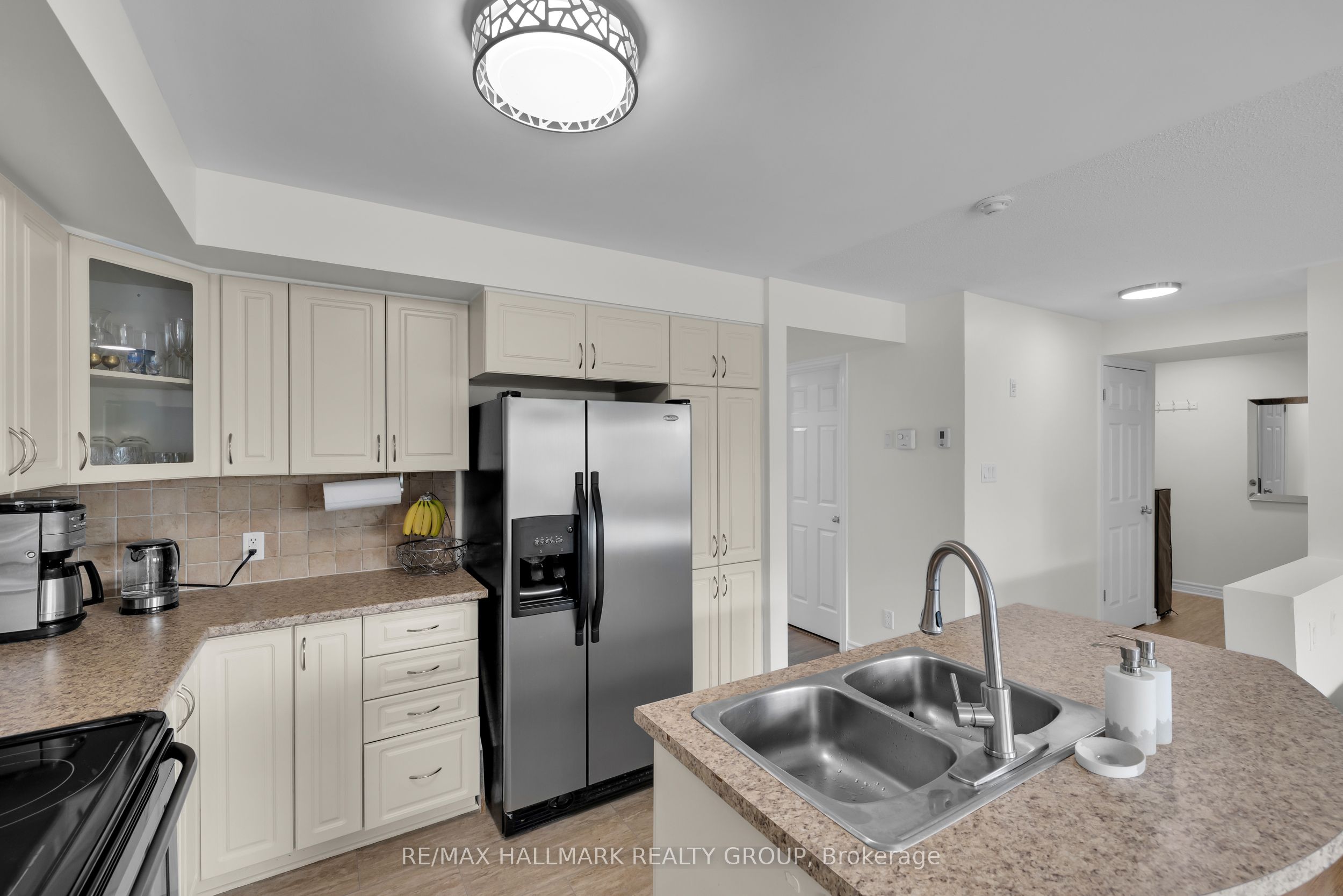 500 Stonefield Private 6 Property Photo 24