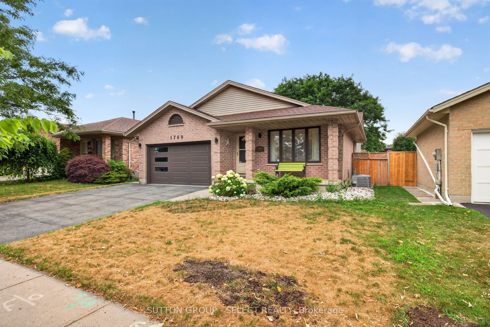 1769 Jalna Boulevard Property Photo 2