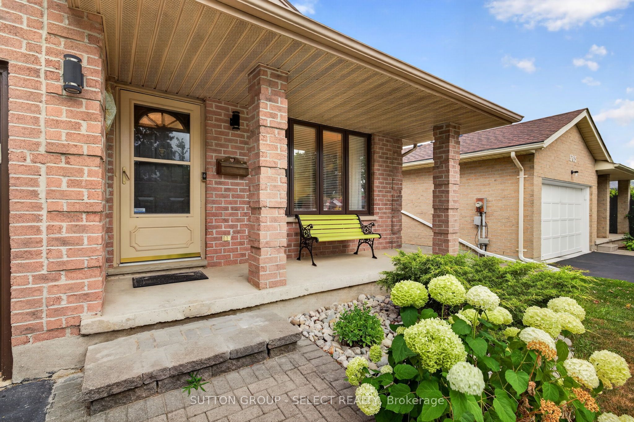 1769 Jalna Boulevard Property Photo 3