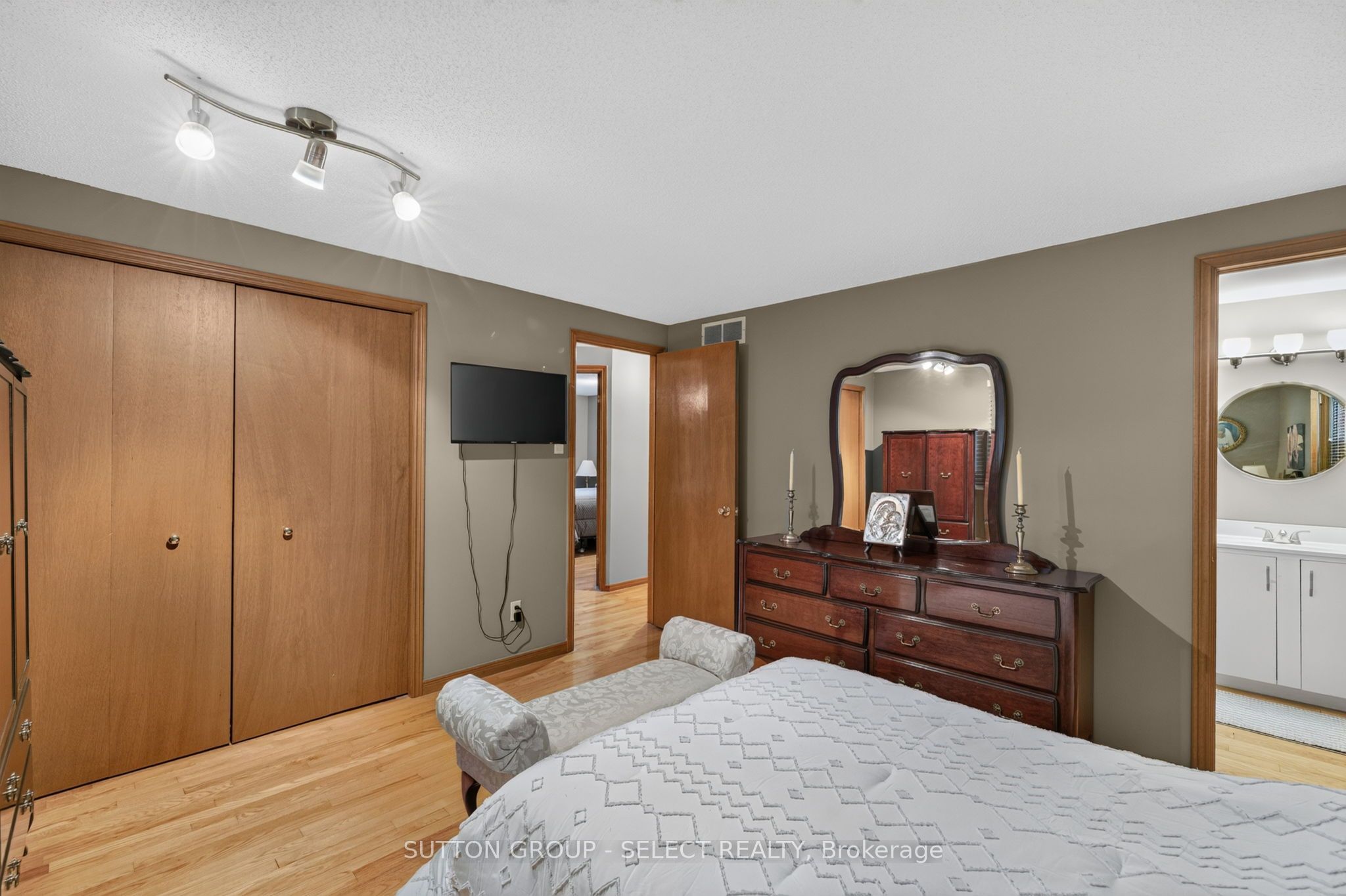 1769 Jalna Boulevard Property Photo 18