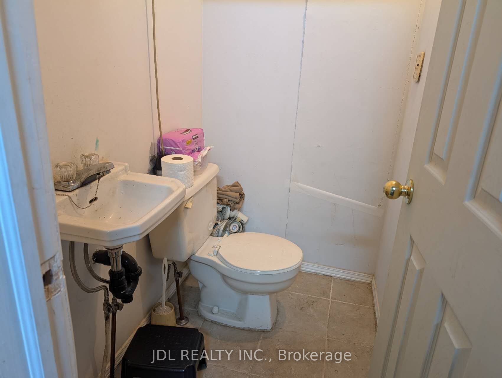 600-602 Barton Street E 602 Property Photo 11