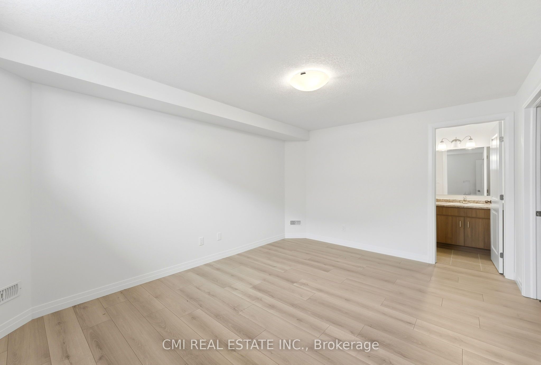128 Dempsey Drive Property Photo 37