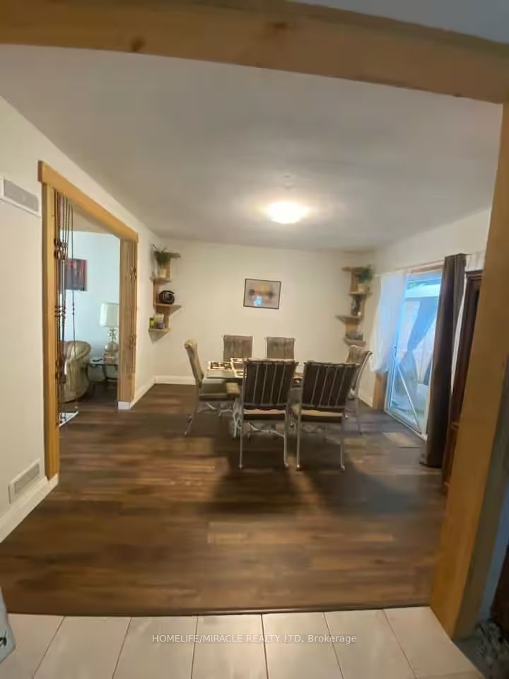 68 Bridge Street W Property Photo 5