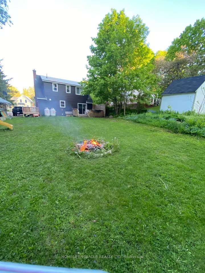 68 Bridge Street W Property Photo 12