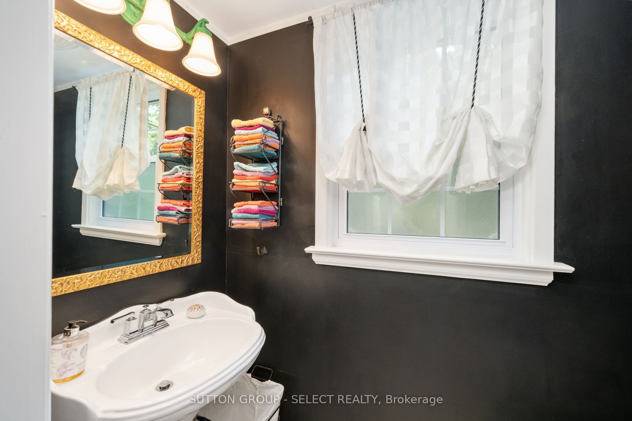 536 Adevon Avenue Property Photo 16
