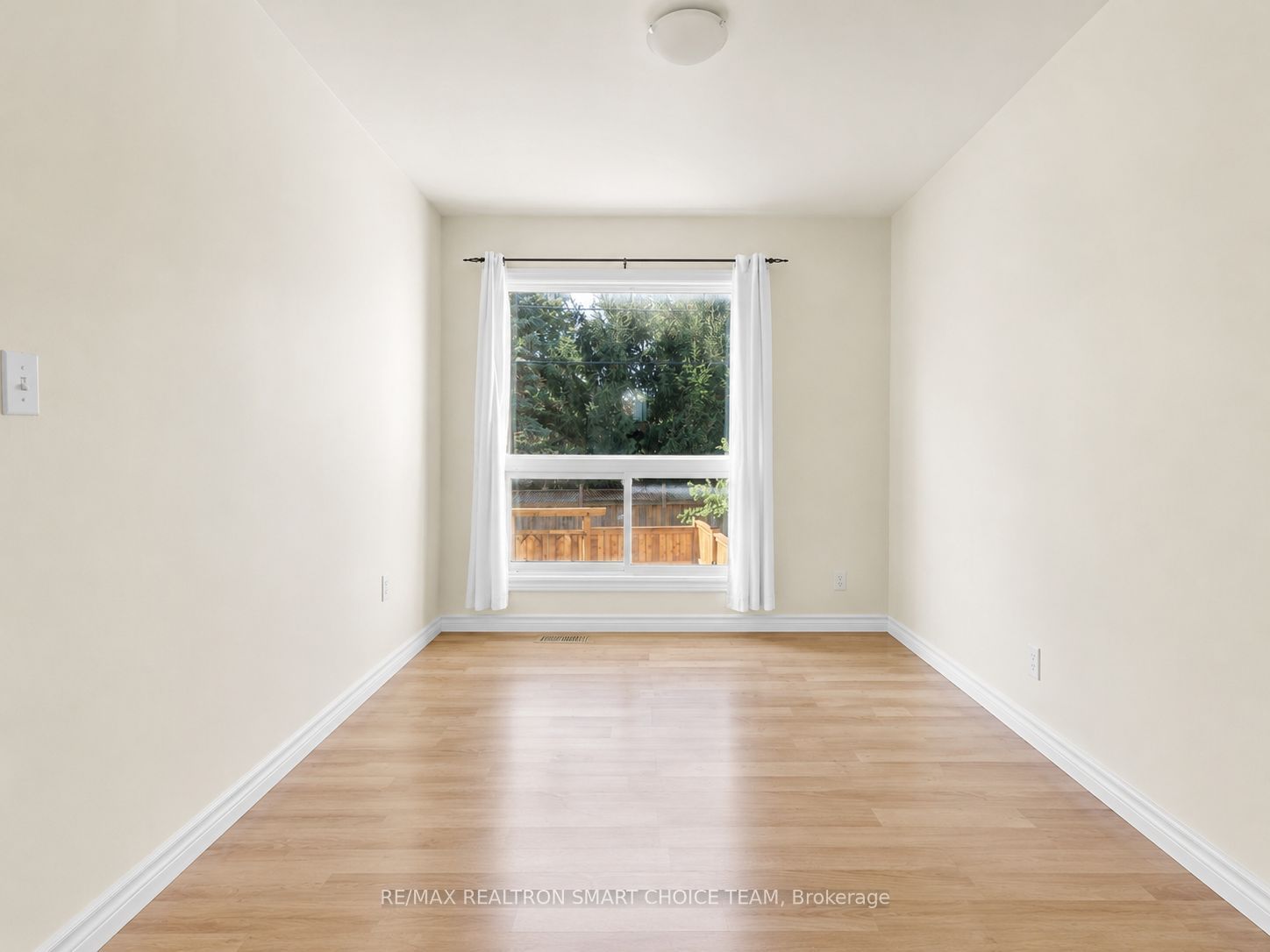 971 Oakview Avenue Property Photo 15