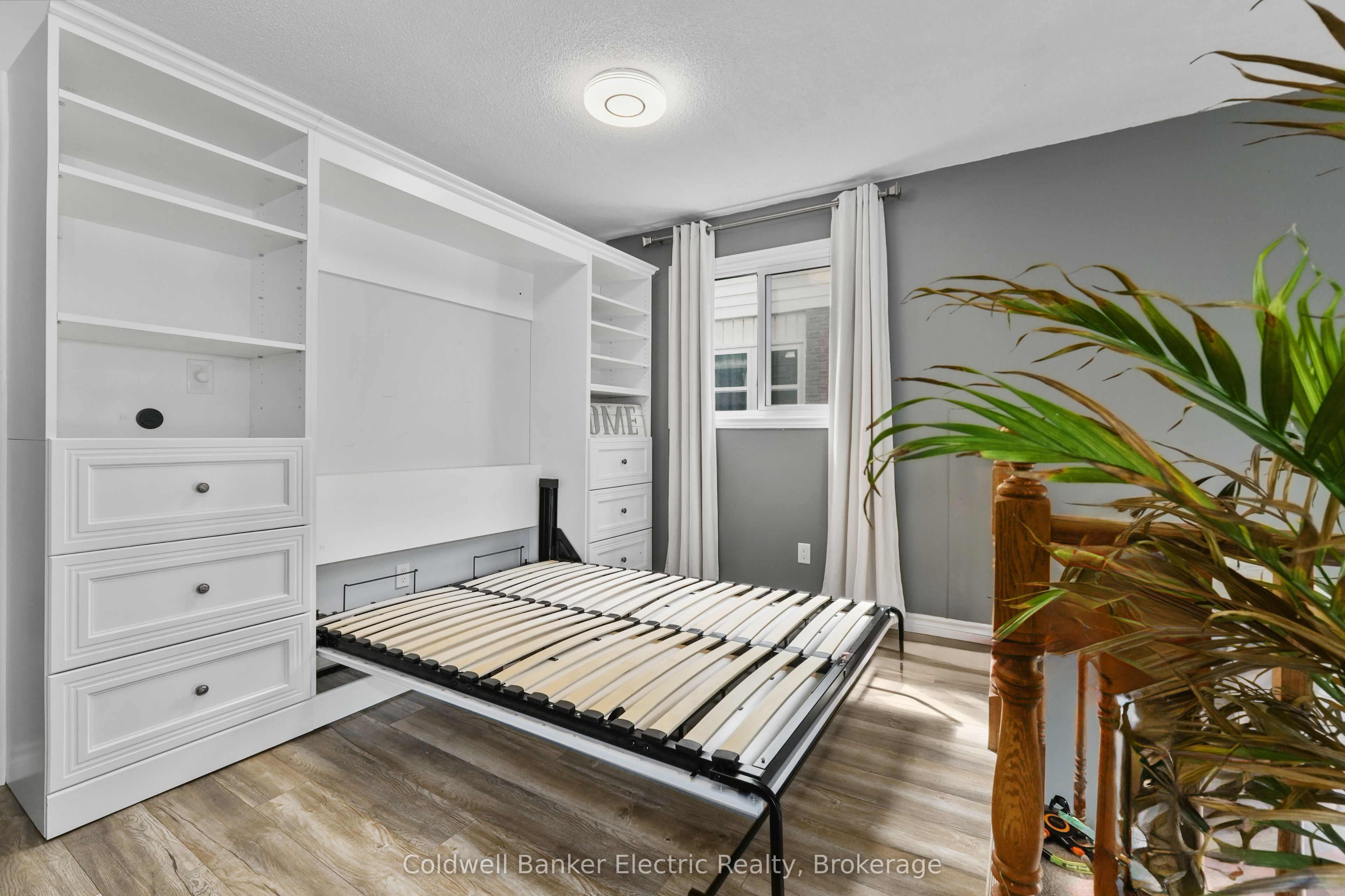 802 Mountain Ash Road Property Photo 4