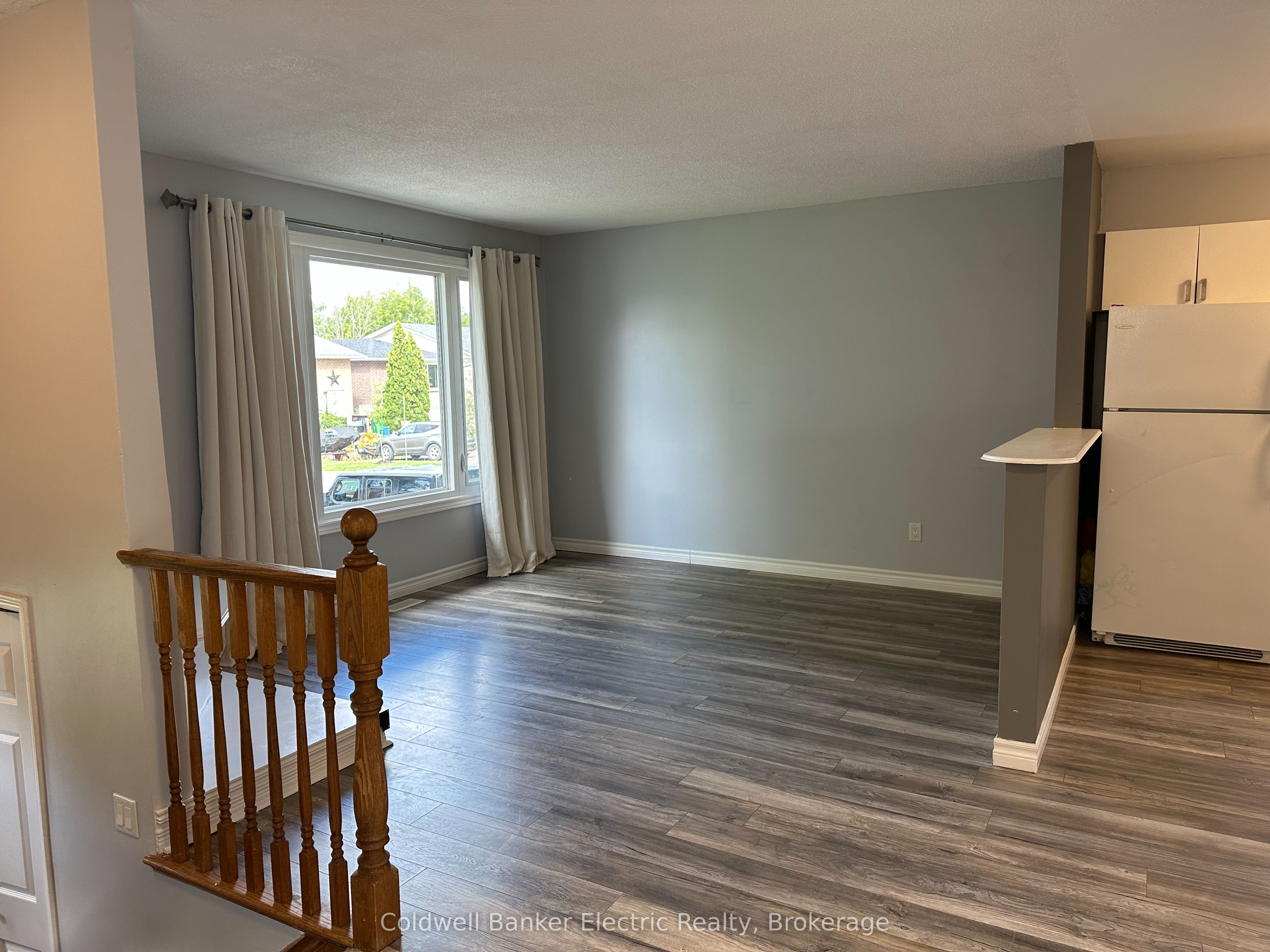 802 Mountain Ash Road Property Photo 6