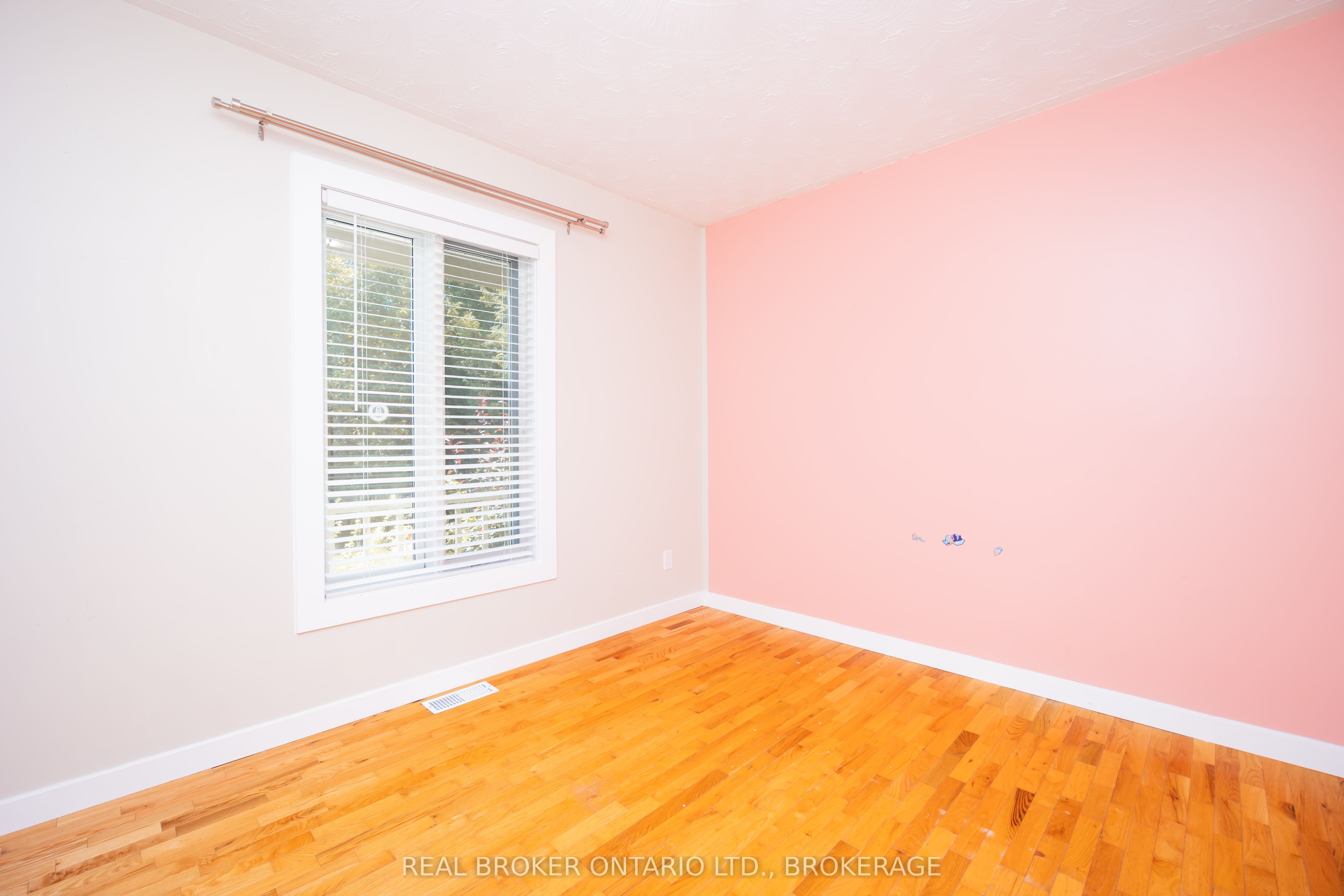 4057 Lefebvre Street Property Photo 20
