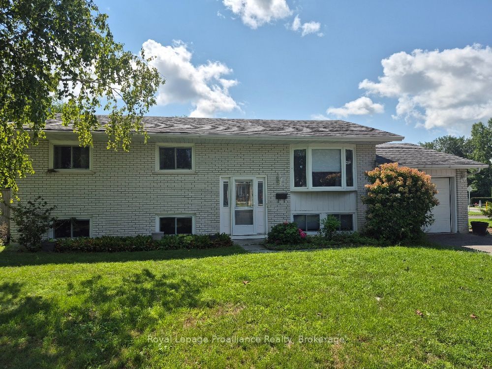 4 O'neil Crescent Property Photo 2