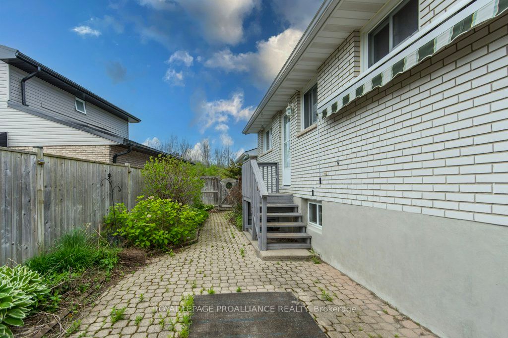 4 O'neil Crescent Property Photo 28