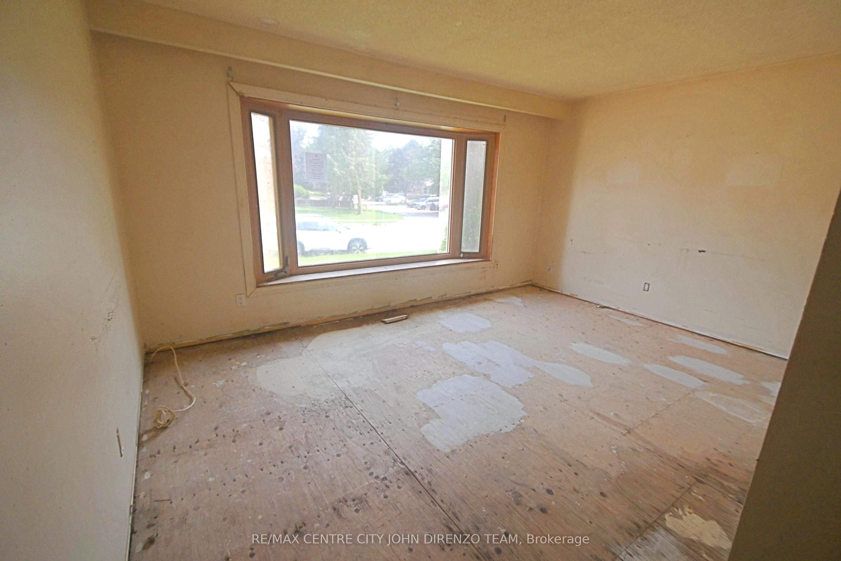 83 Confederation Drive Property Photo 7