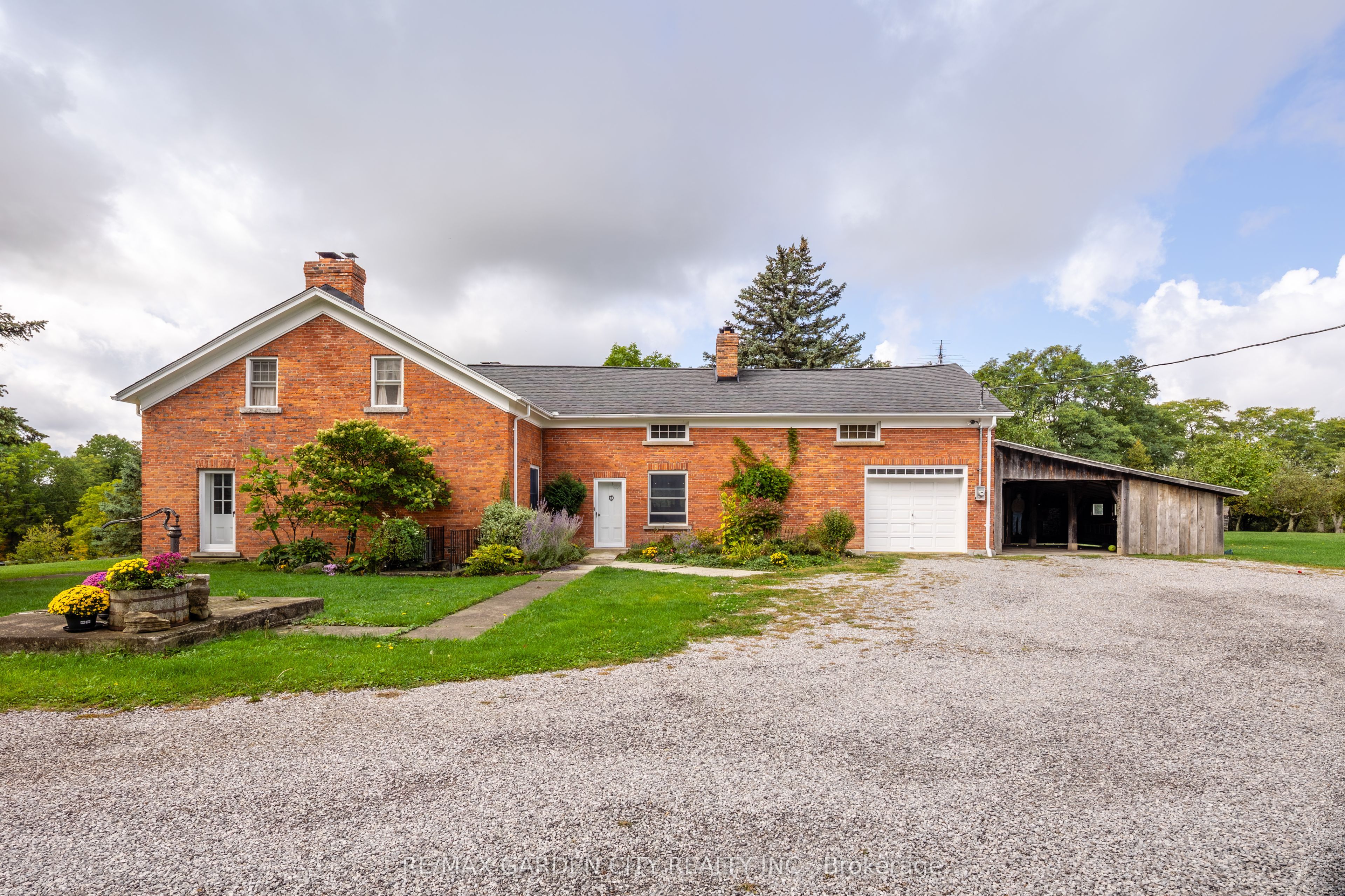 2432 Seburn Road Property Photo 7