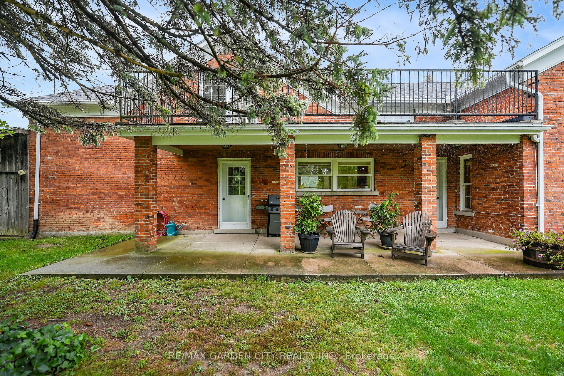 2432 Seburn Road Property Photo 10