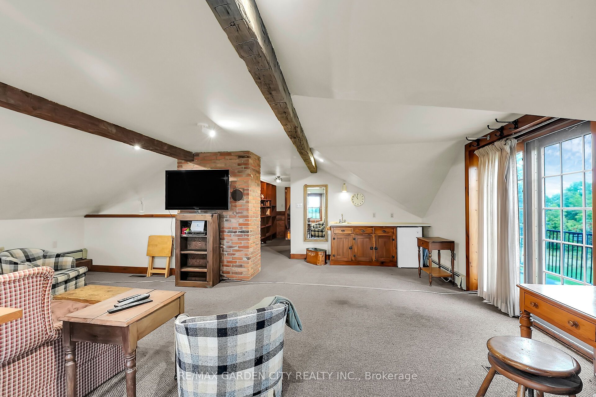 2432 Seburn Road Property Photo 25