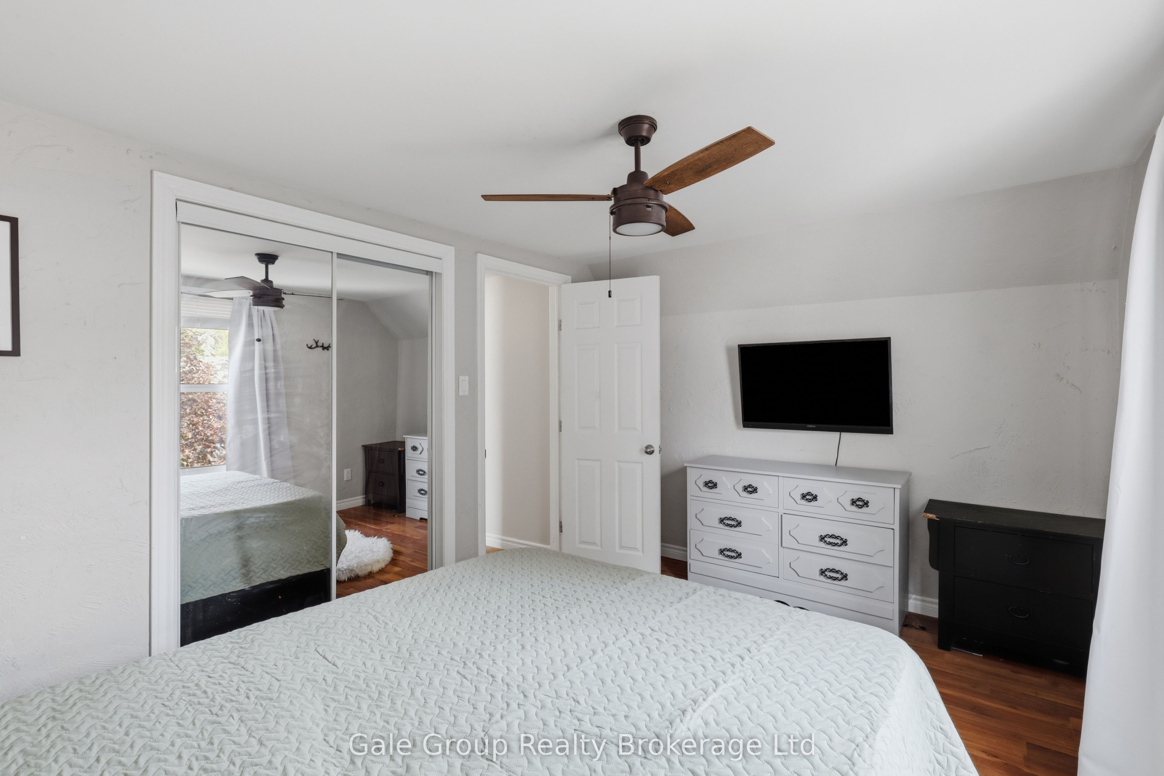 32 West Avenue Property Photo 24