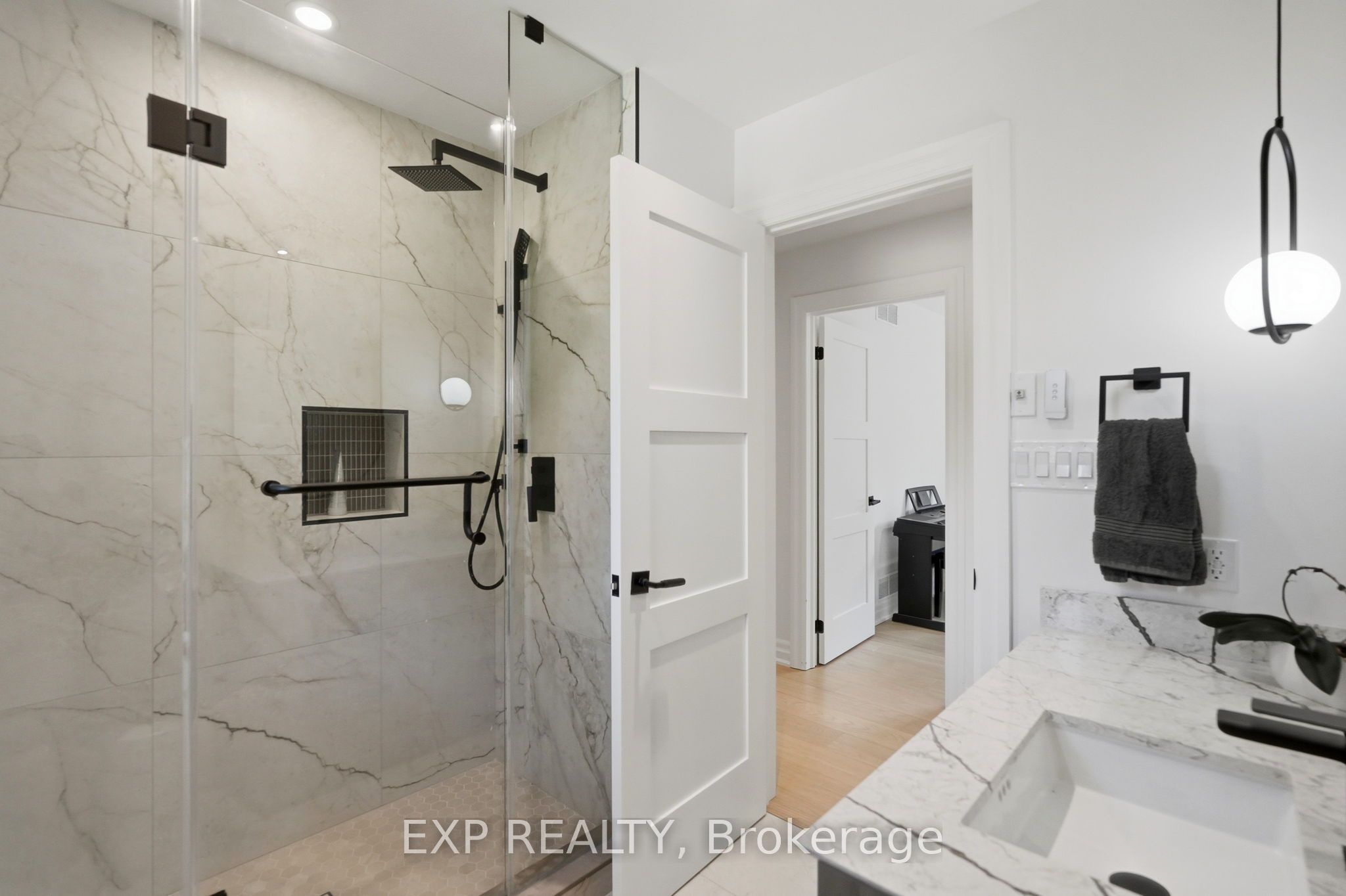 4178 Darkwood Road Property Photo 33