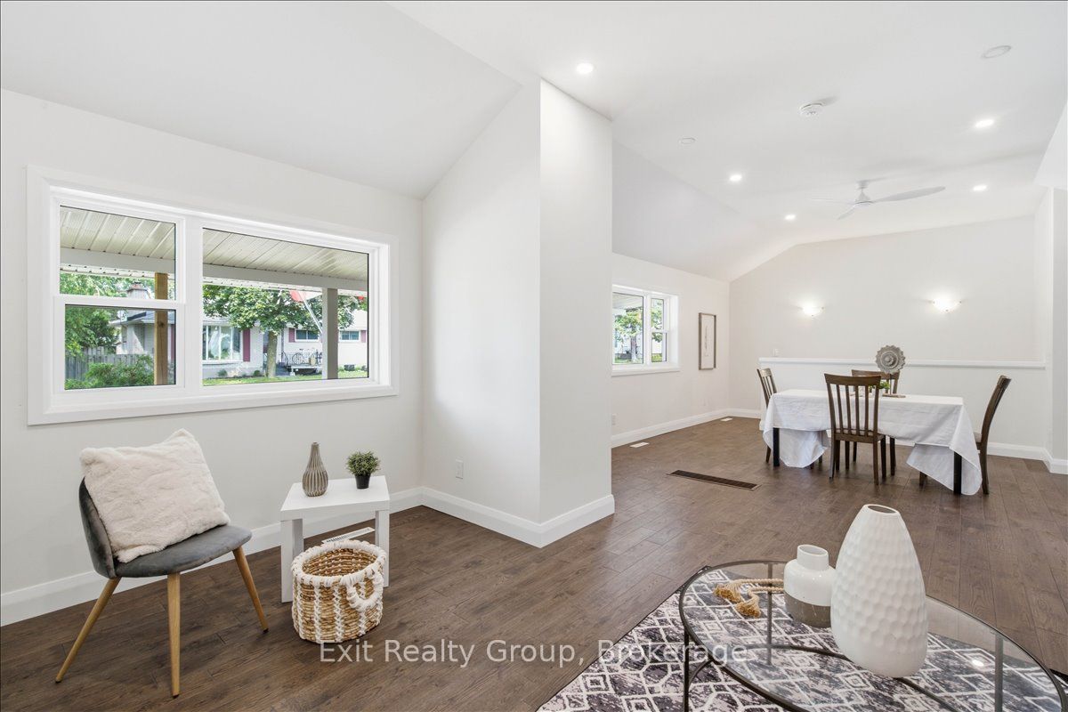 8 Albert Street Property Photo 12