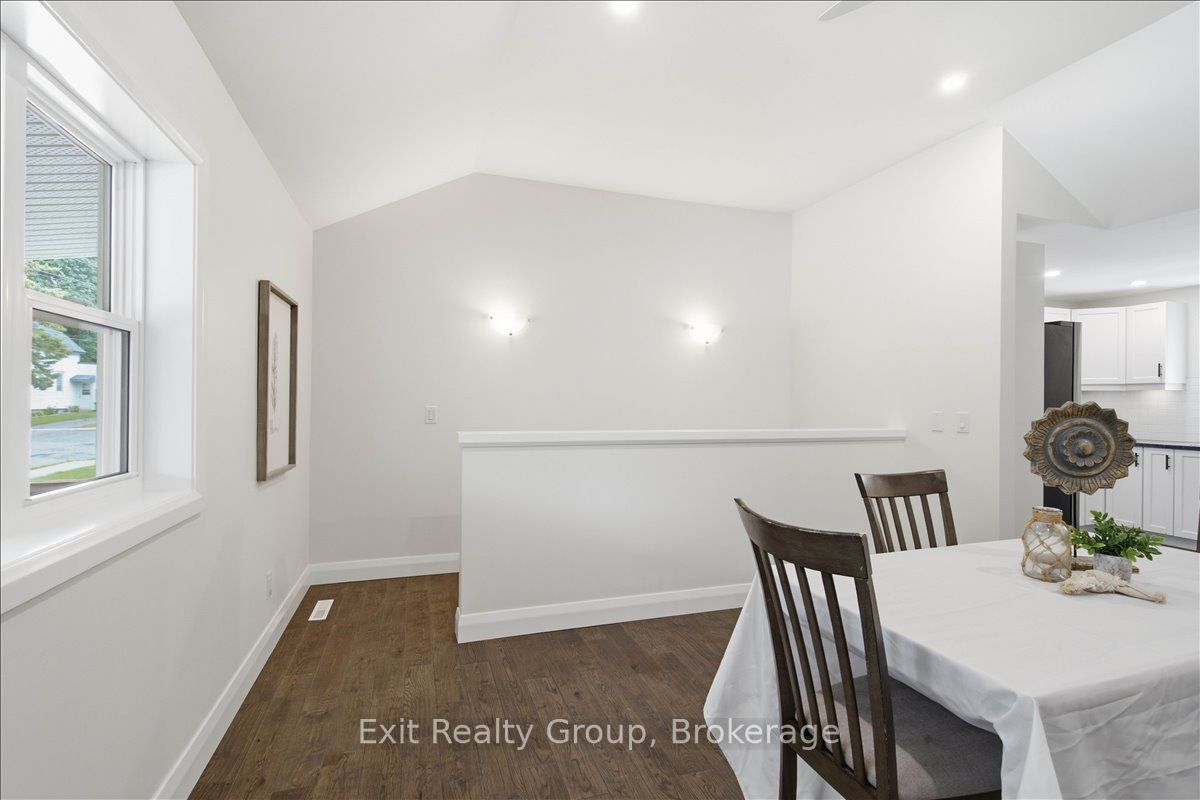 8 Albert Street Property Photo 18