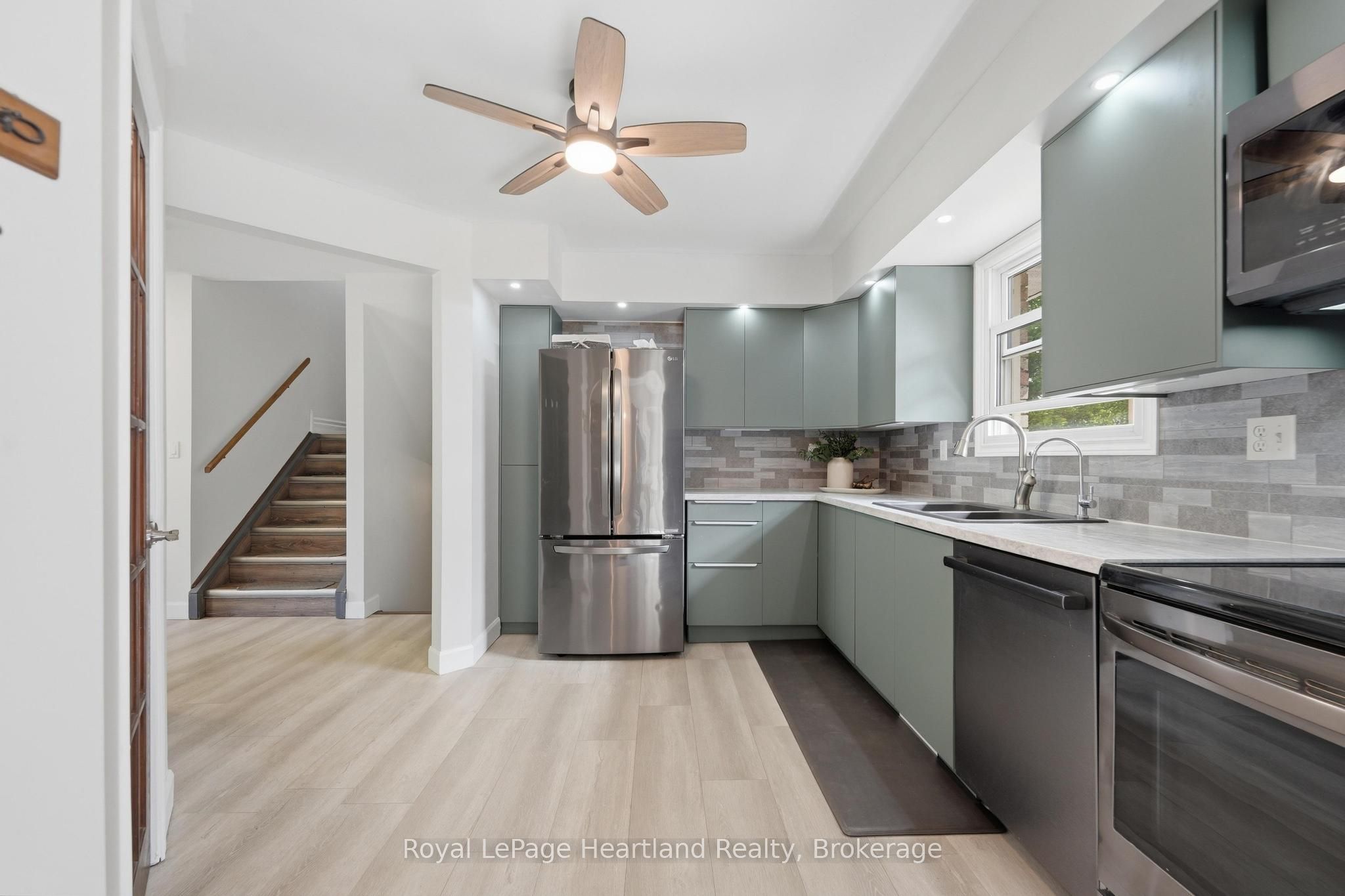 36589 Dunlop Drive Property Photo 10