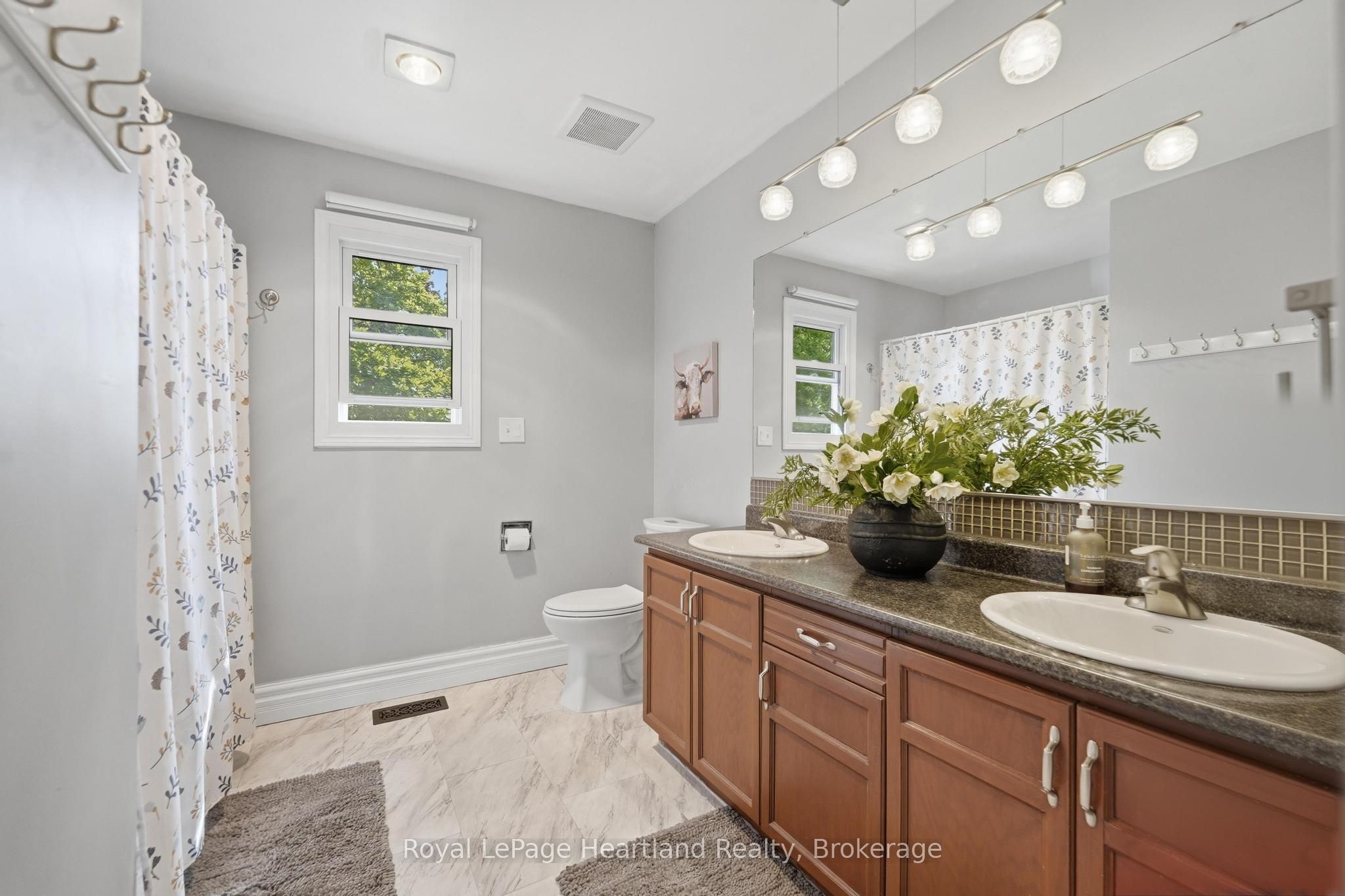 36589 Dunlop Drive Property Photo 15