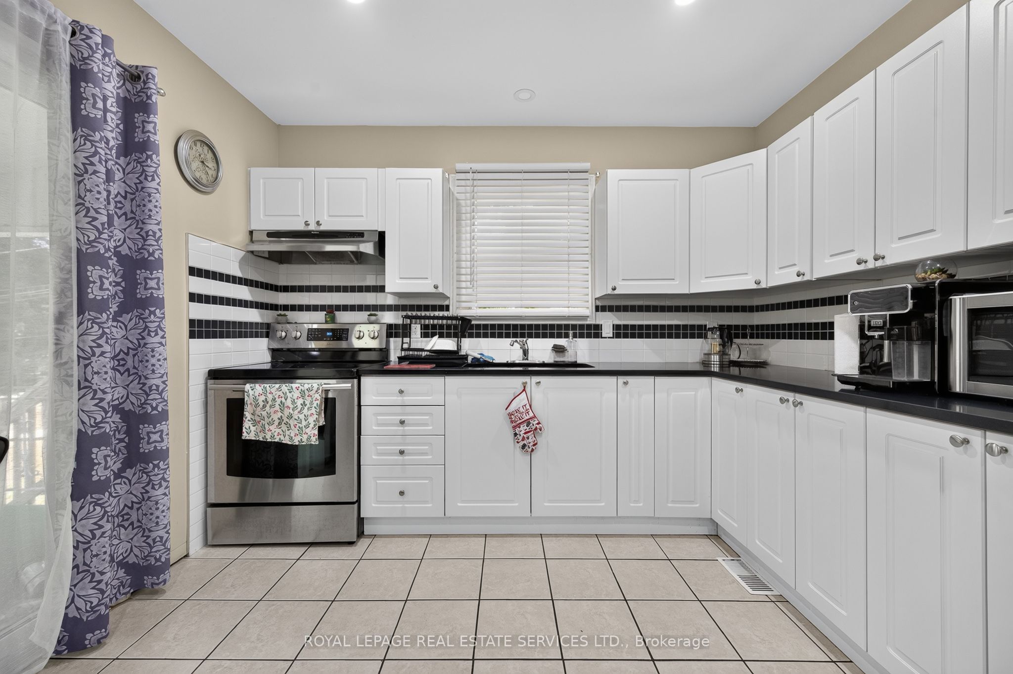 62 Erie Avenue Property Photo 6