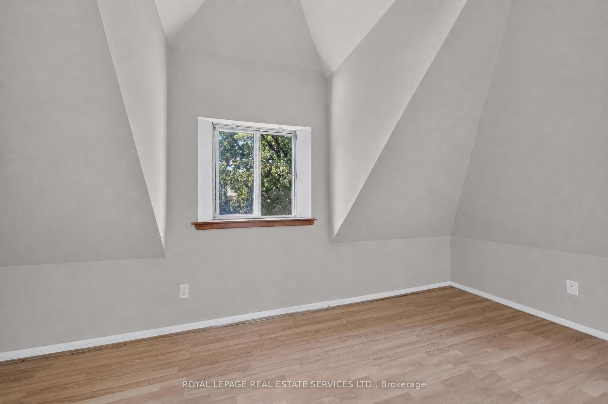 62 Erie Avenue Property Photo 25