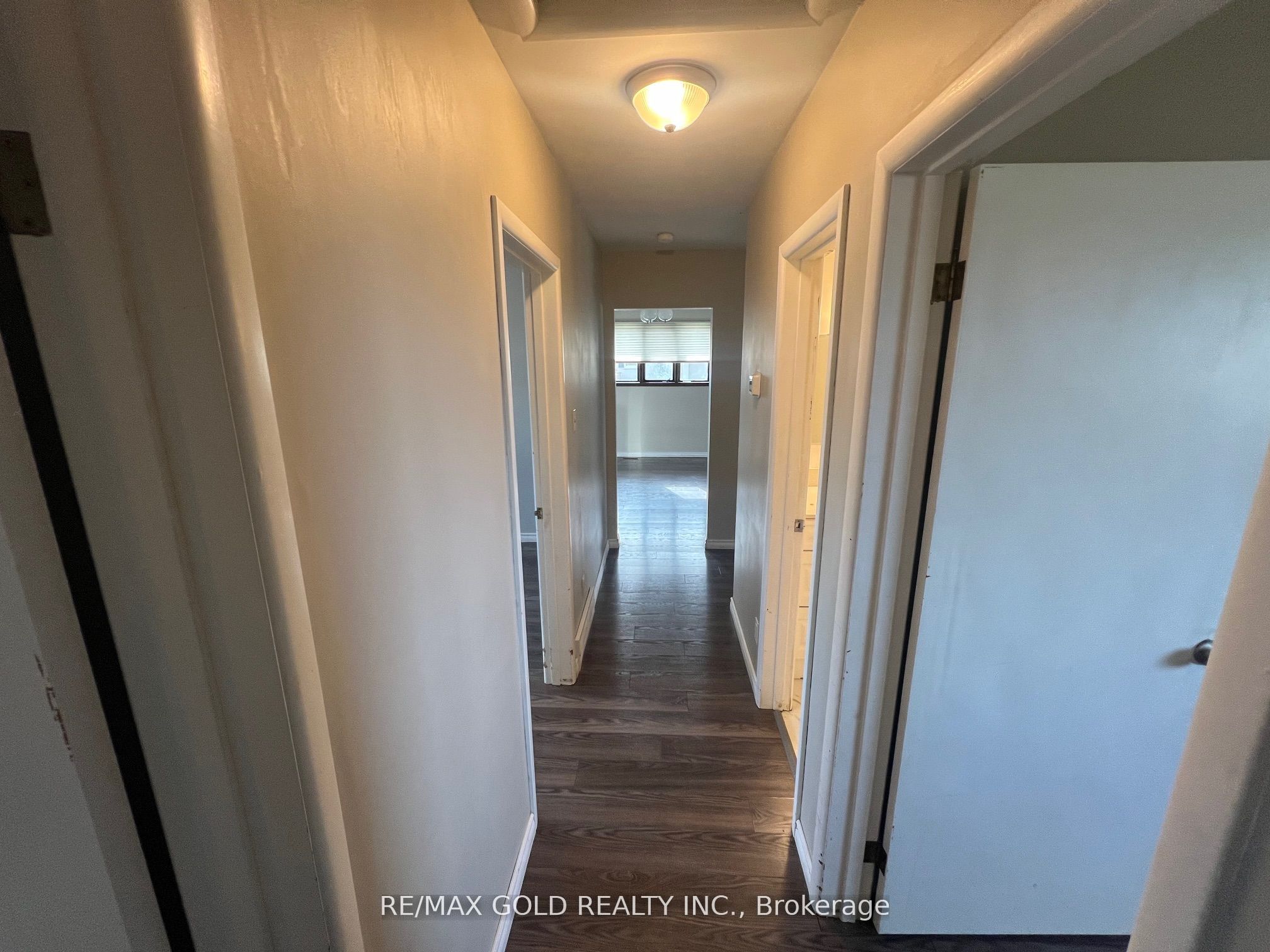 979 Wellington Street Property Photo 5
