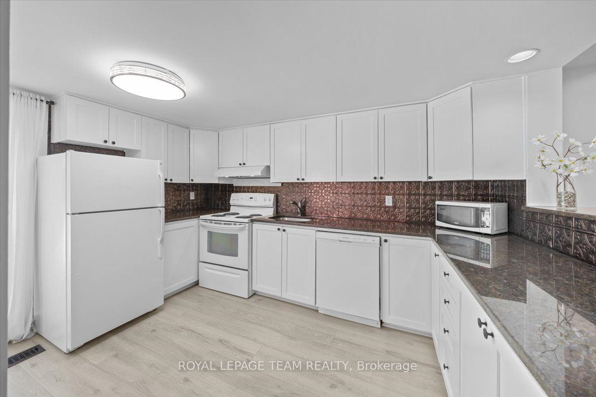 135 Upper Lorne Place Property Photo 16