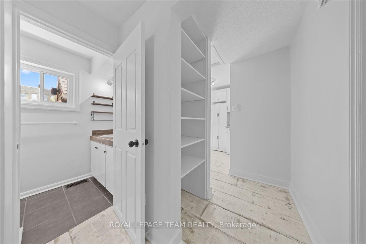 135 Upper Lorne Place Property Photo 20