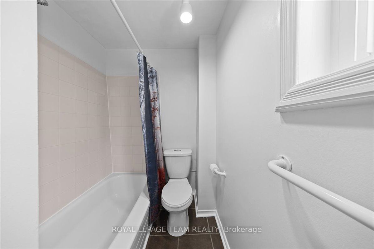 135 Upper Lorne Place Property Photo 25